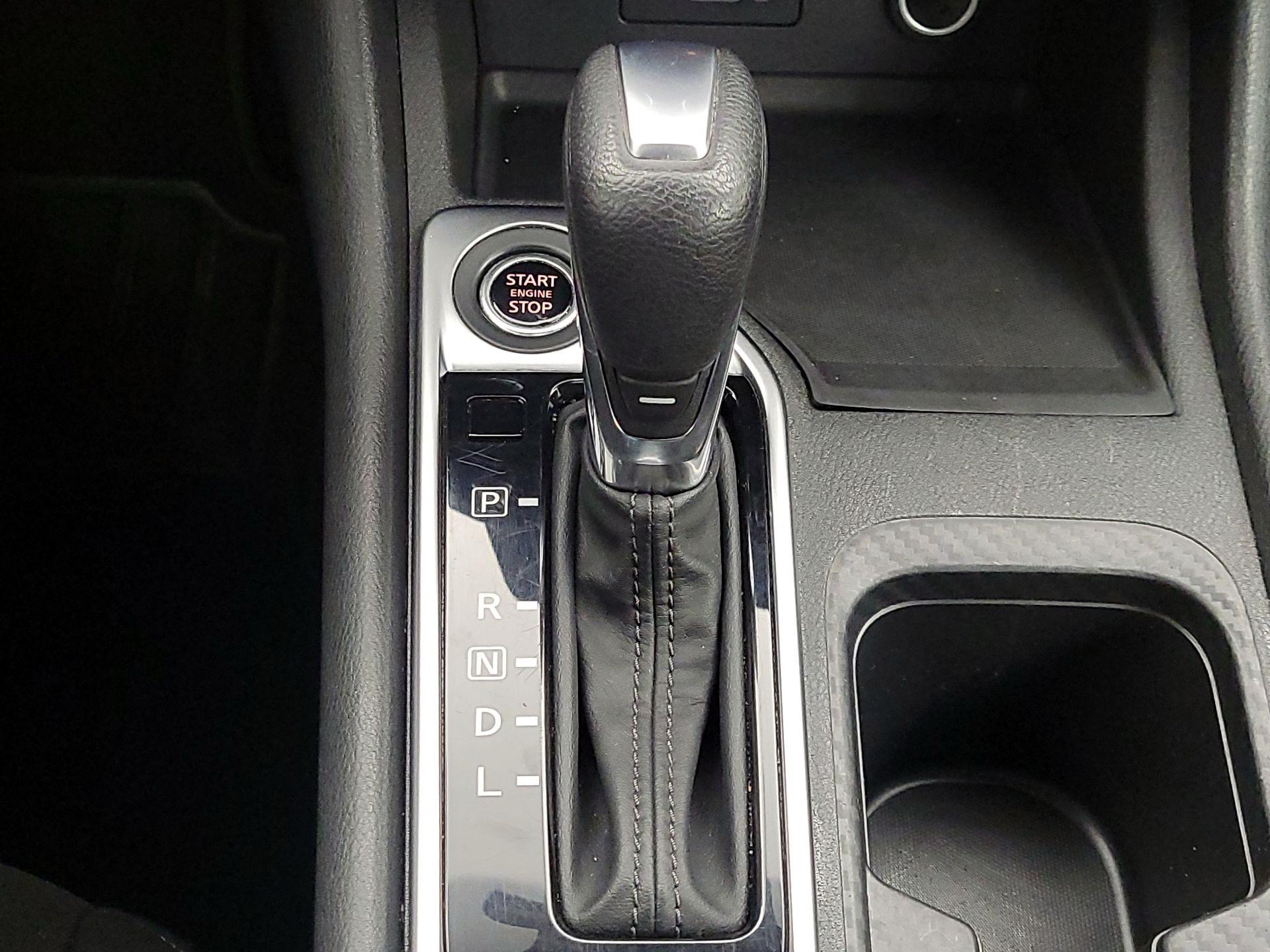 Thumbnail: 2023 Nissan Sentra - 17