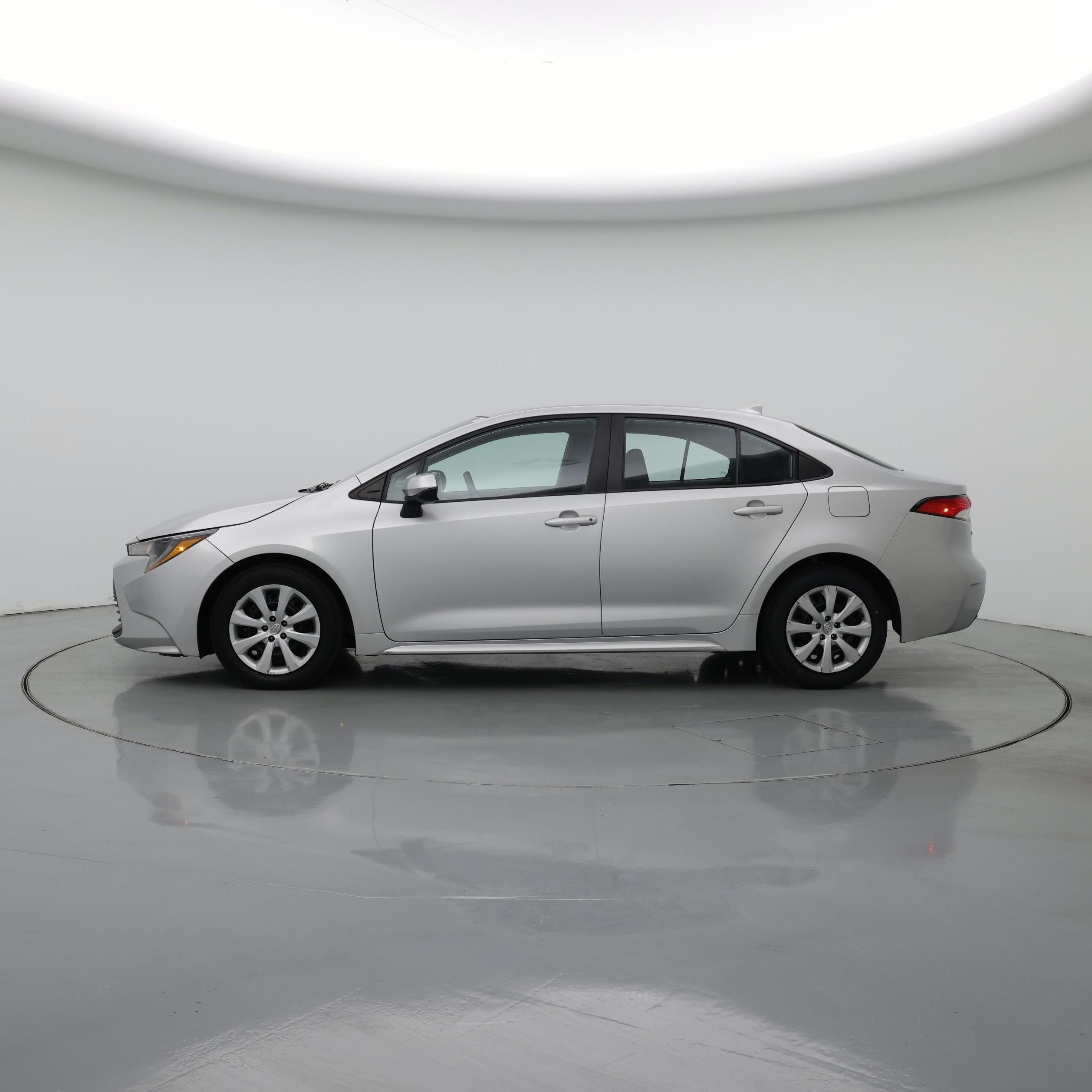 Thumbnail: 2023 Toyota Corolla - 3