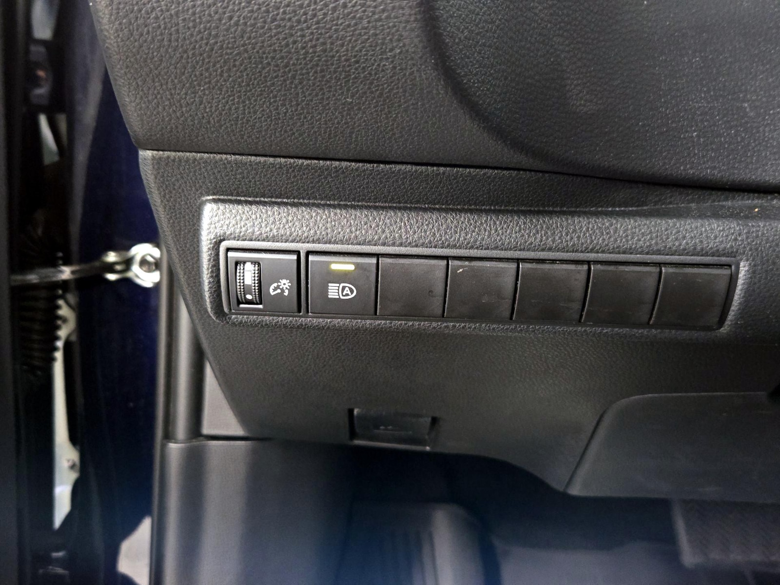 2023 Toyota Corolla SE - Photo 14