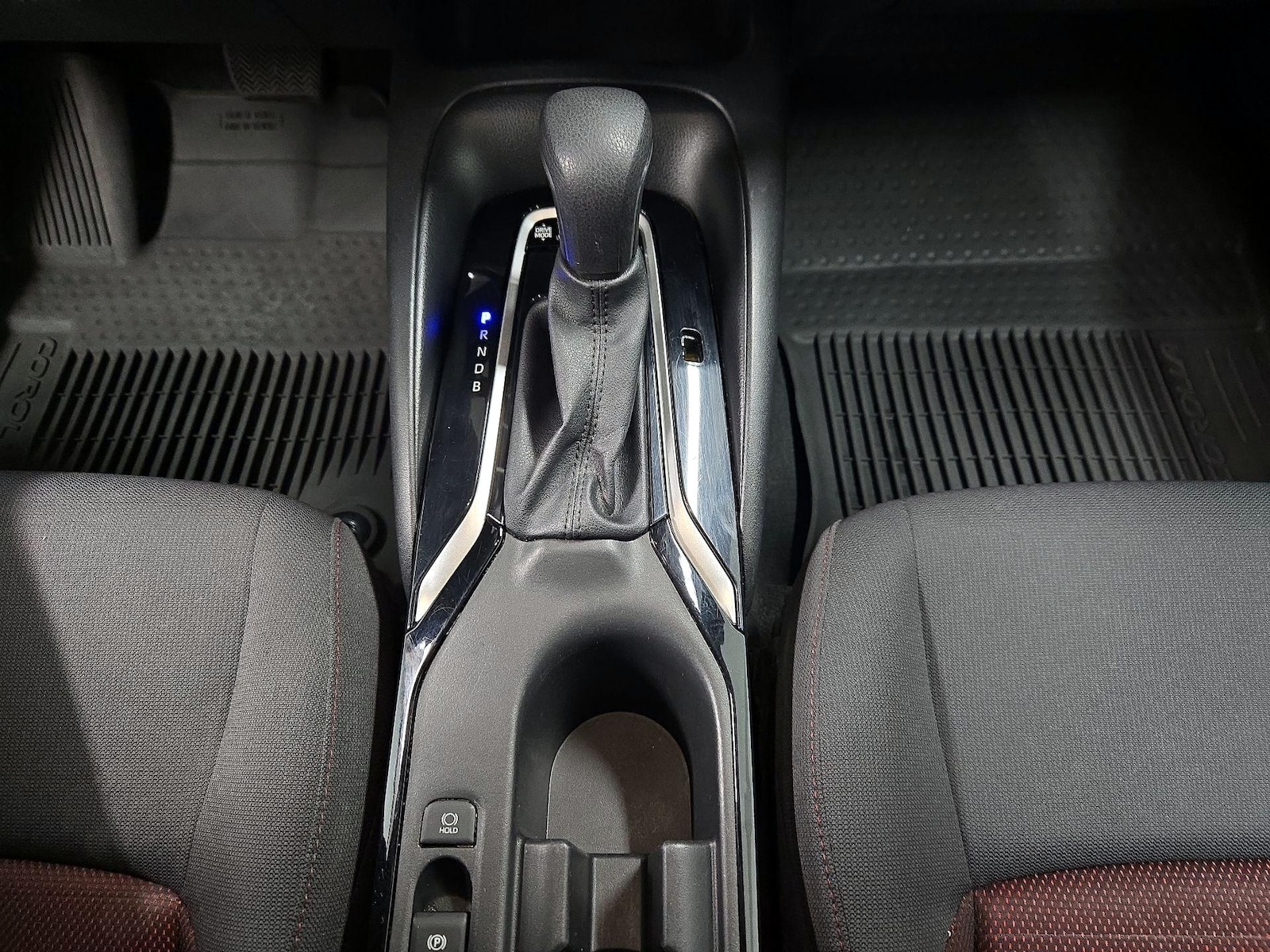 2023 Toyota Corolla SE - Photo 18