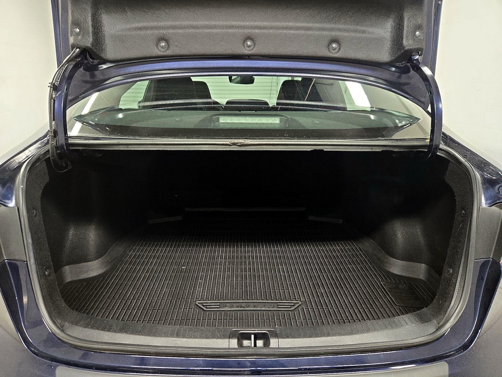 2023 Toyota Corolla SE - Photo 22