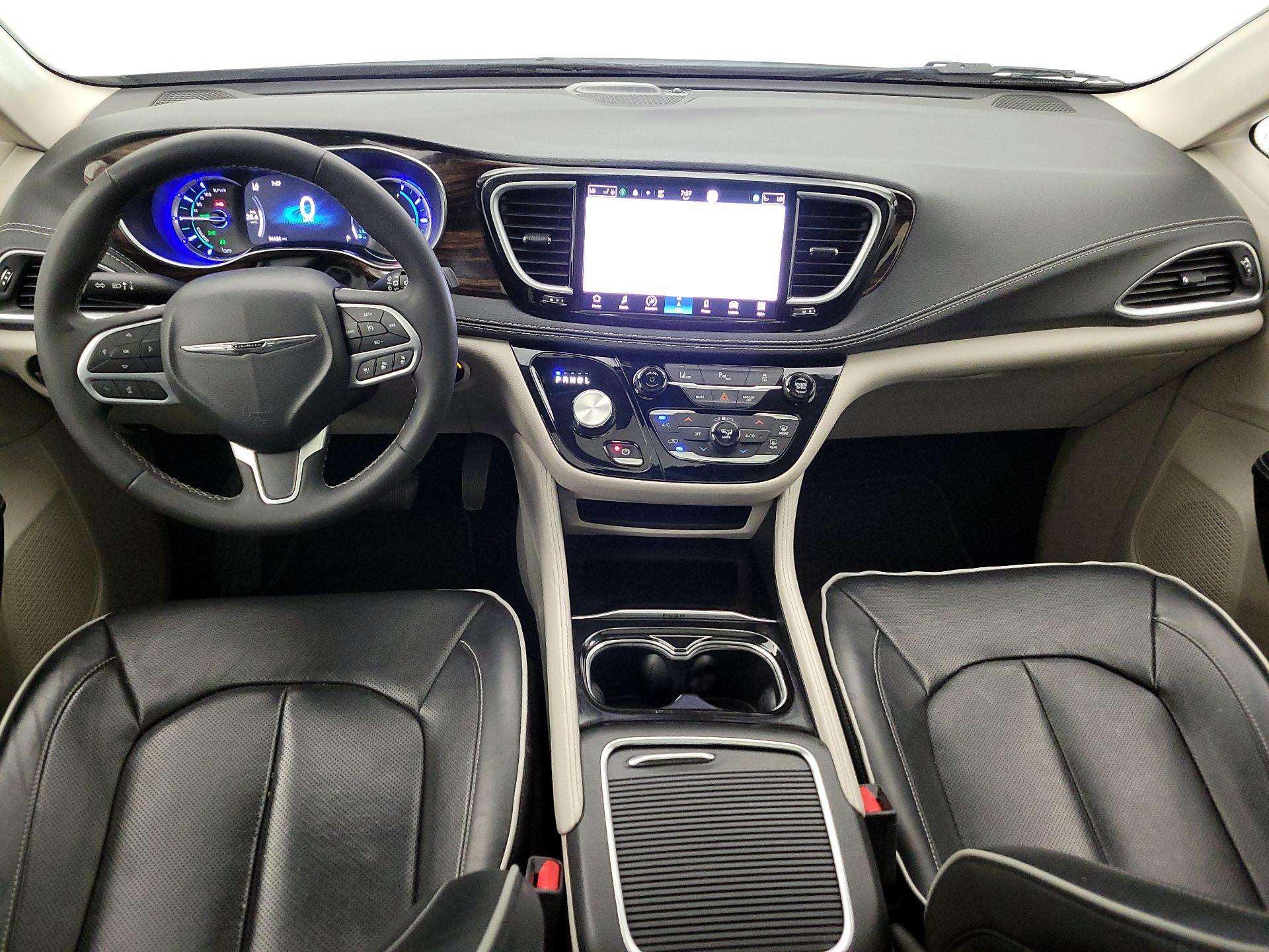 Thumbnail: 2023 Chrysler Pacifica - 9