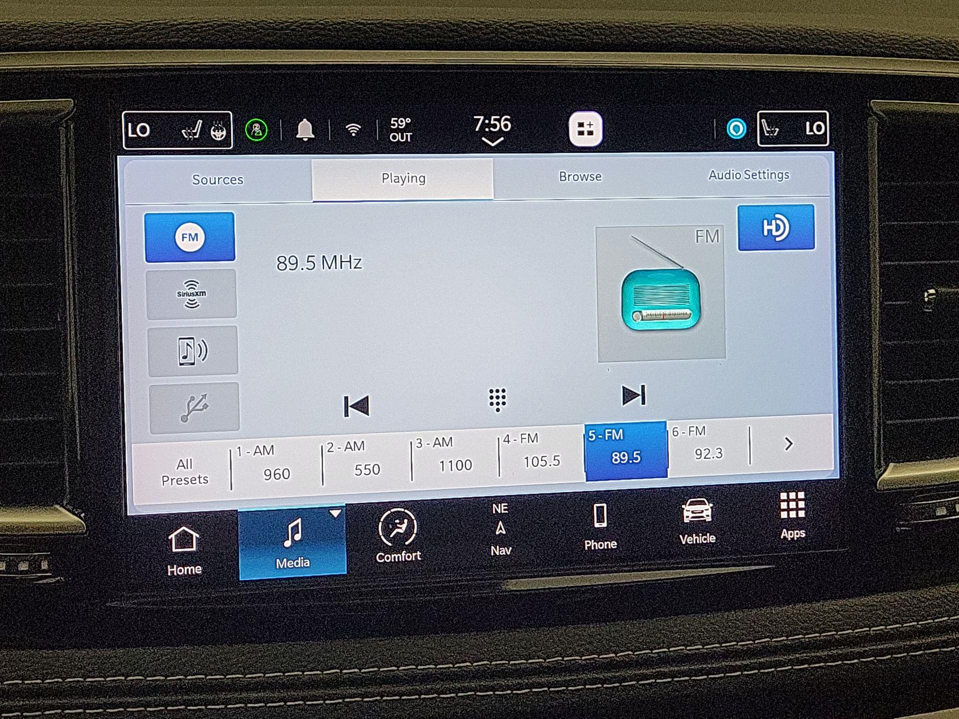 Thumbnail: 2023 Chrysler Pacifica - 16