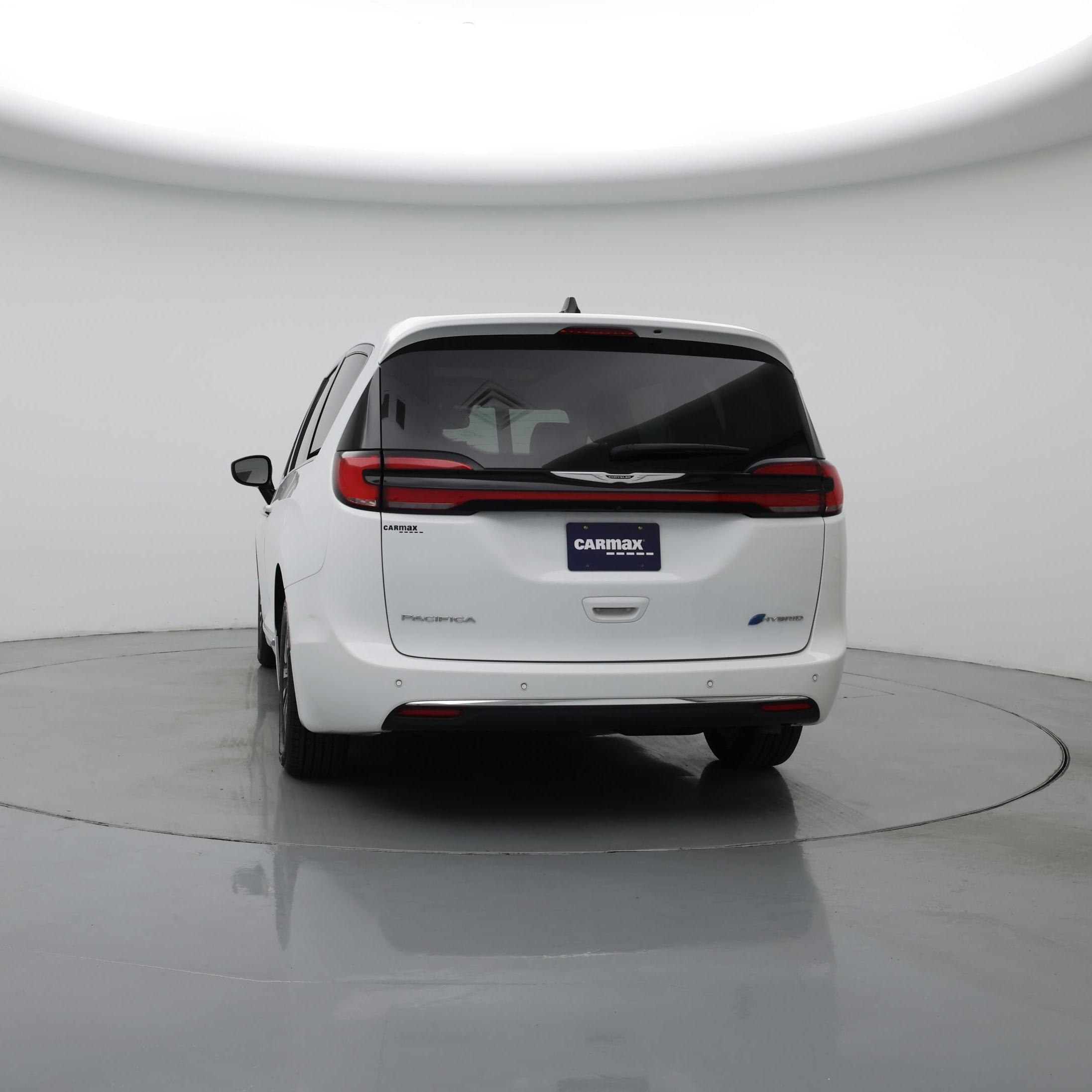 Thumbnail: 2023 Chrysler Pacifica - 6