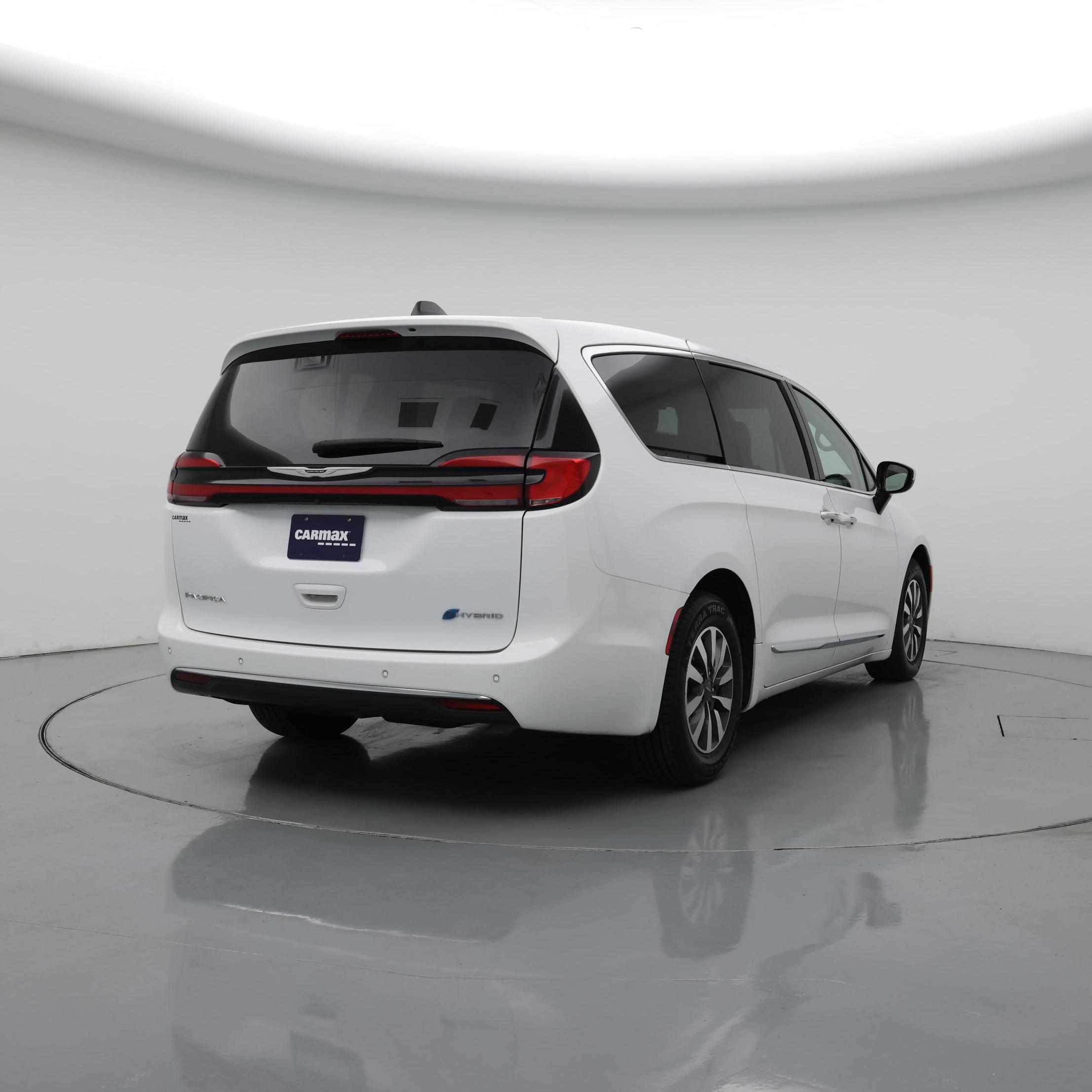 Thumbnail: 2023 Chrysler Pacifica - 8