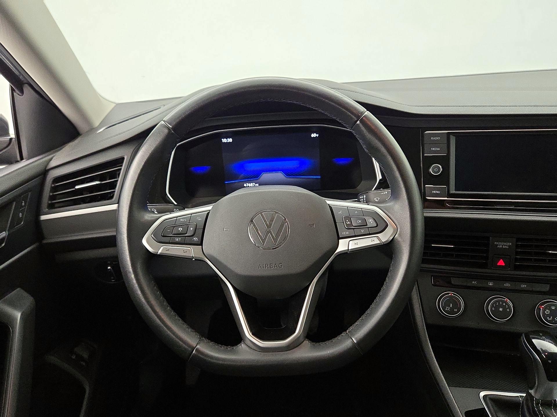 Thumbnail: 2024 Volkswagen Jetta - 10