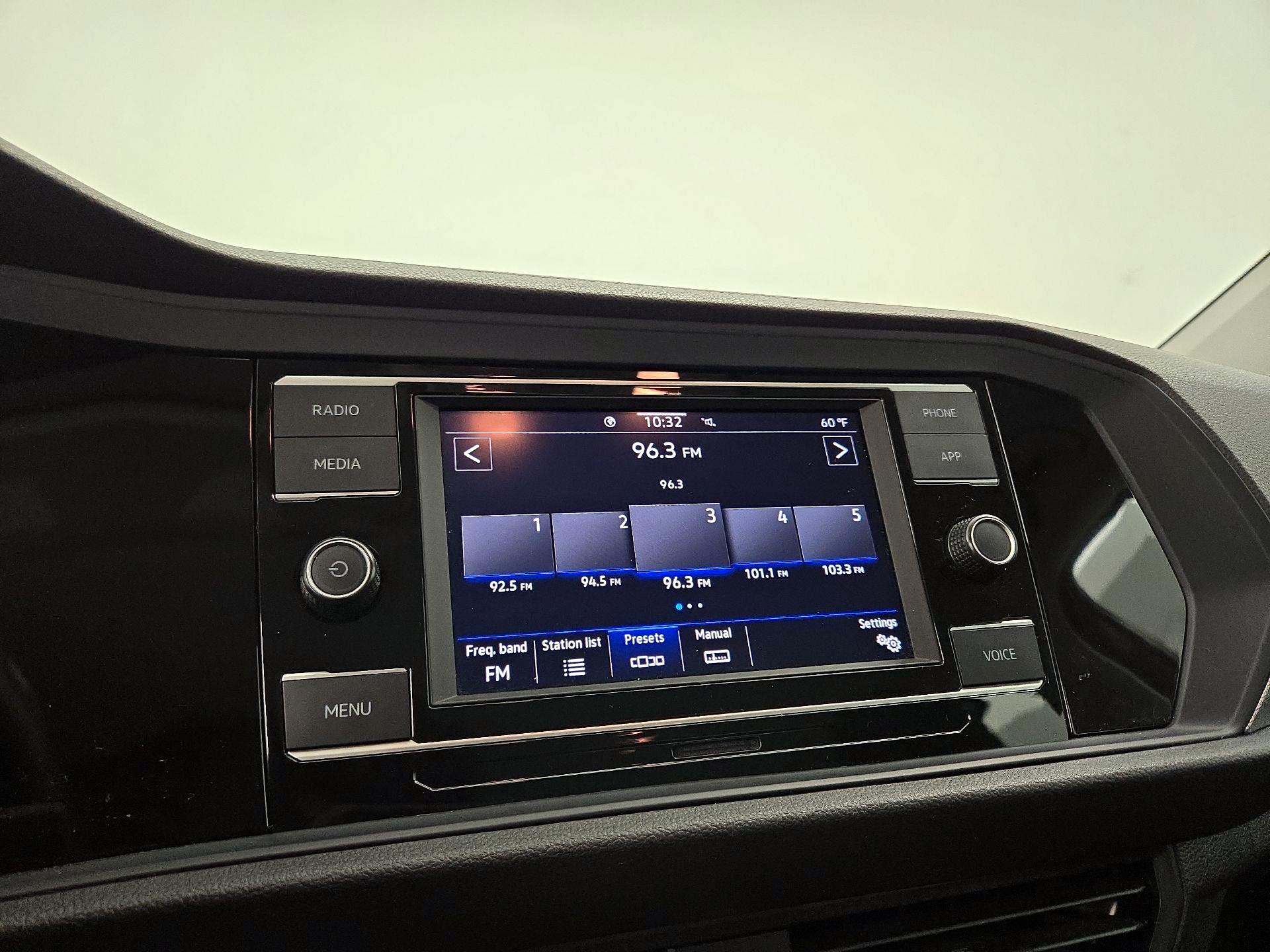 Thumbnail: 2024 Volkswagen Jetta - 15