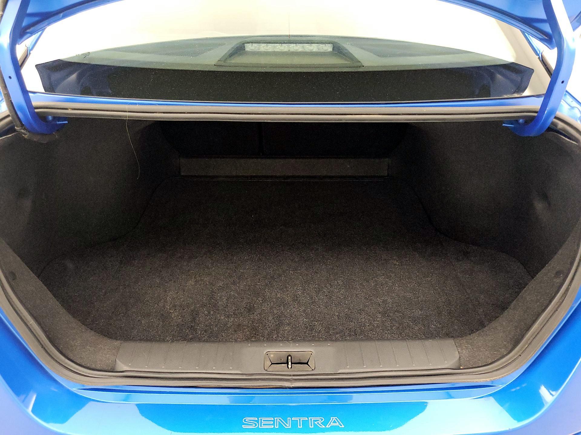 Thumbnail: 2023 Nissan Sentra - 20