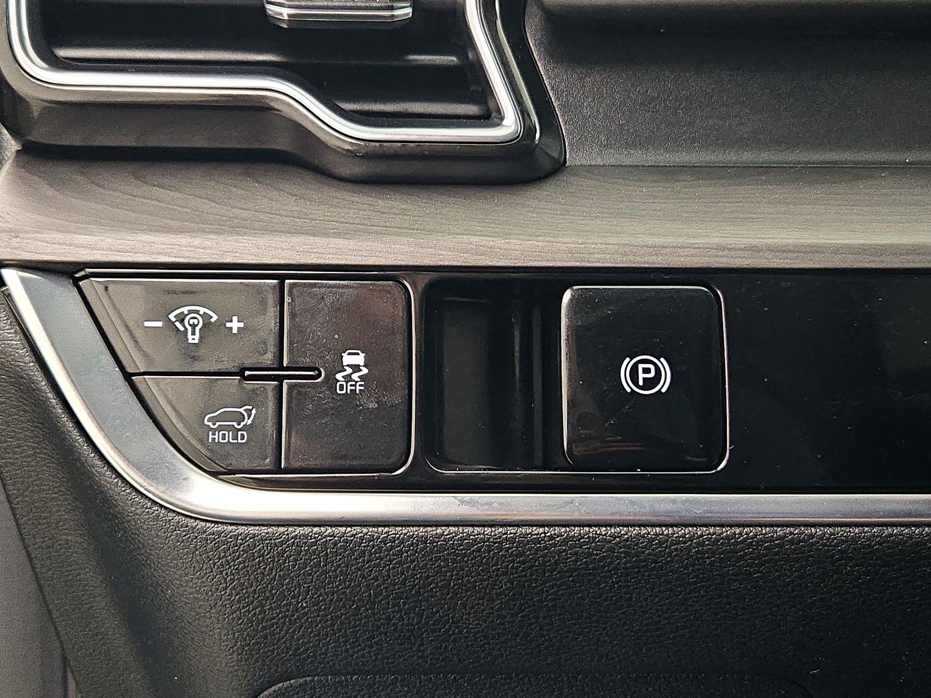 Thumbnail: 2023 Kia Sportage - 13