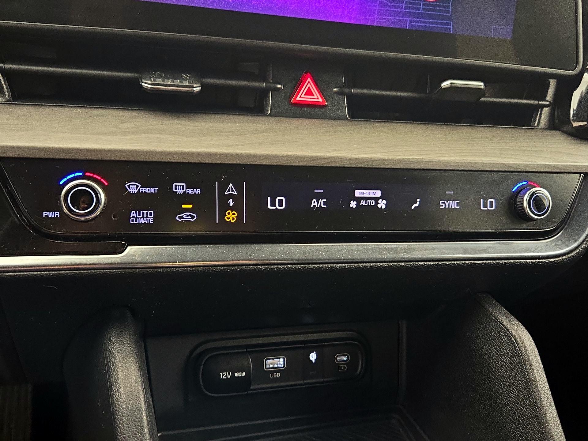 Thumbnail: 2023 Kia Sportage - 16