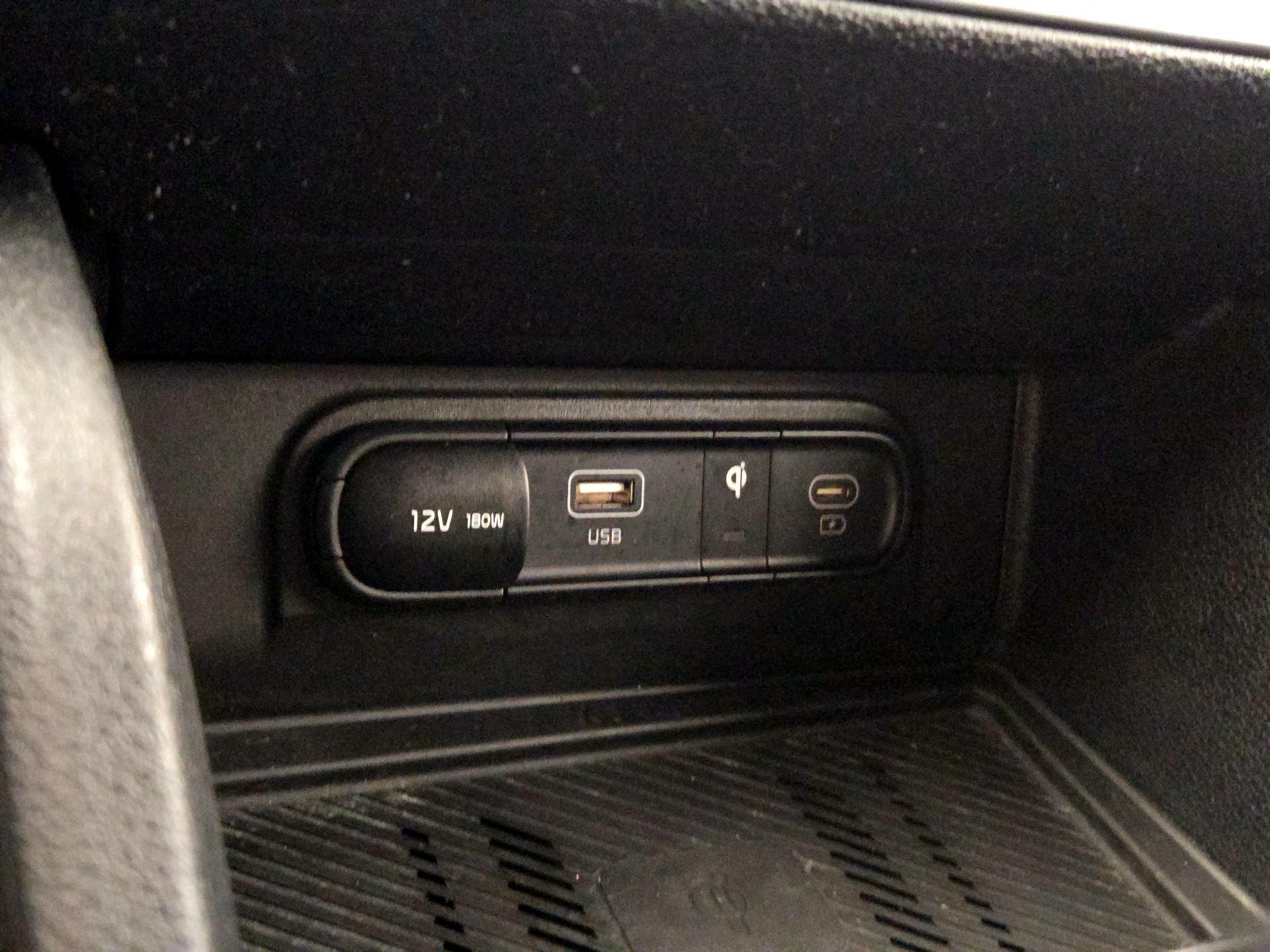 Thumbnail: 2023 Kia Sportage - 18