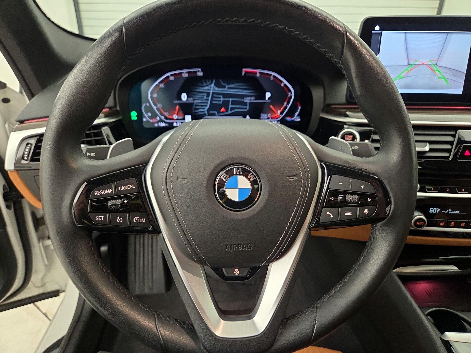 Thumbnail: 2023 BMW 5 Series - 10