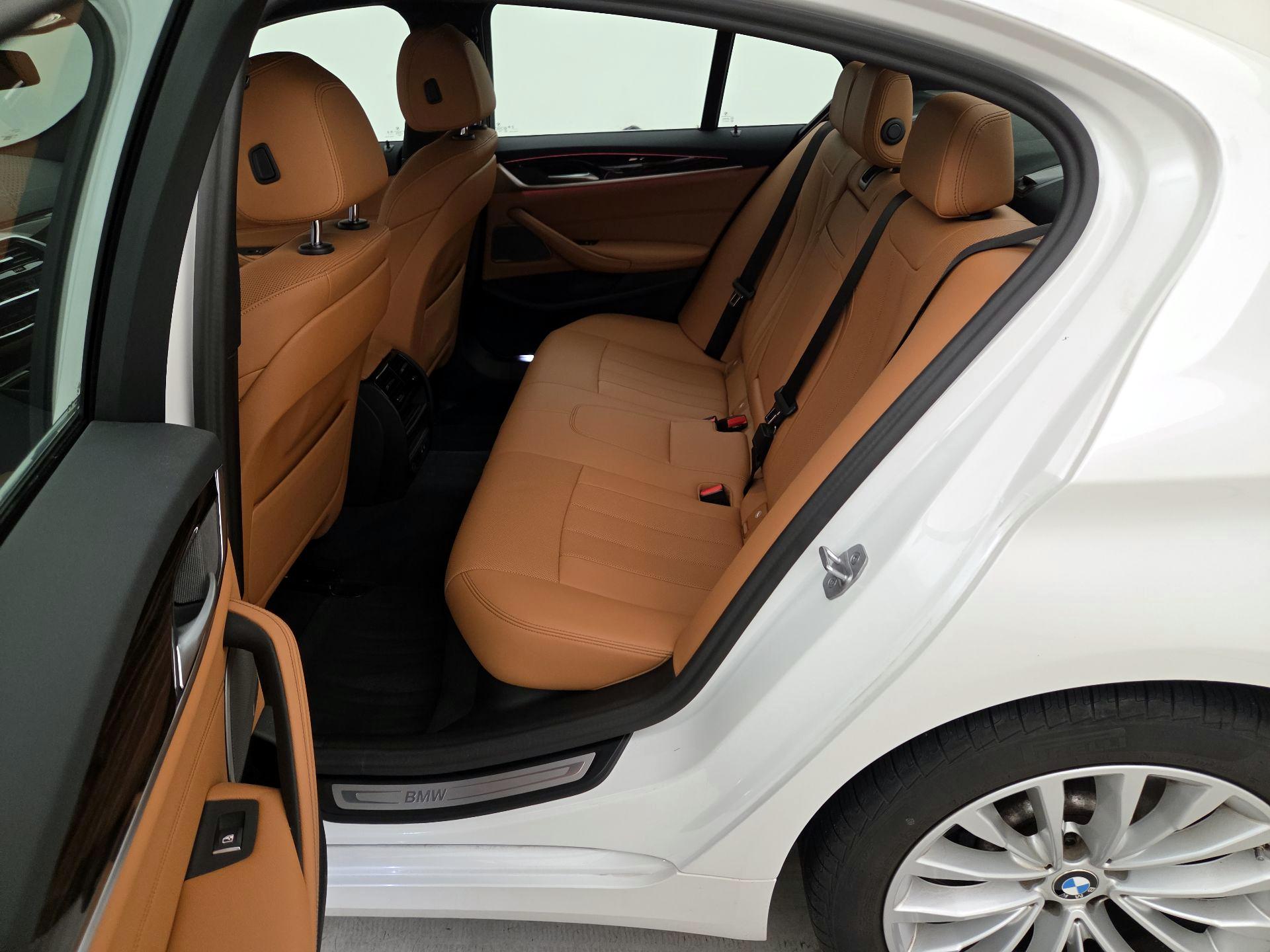 Thumbnail: 2023 BMW 5 Series - 18