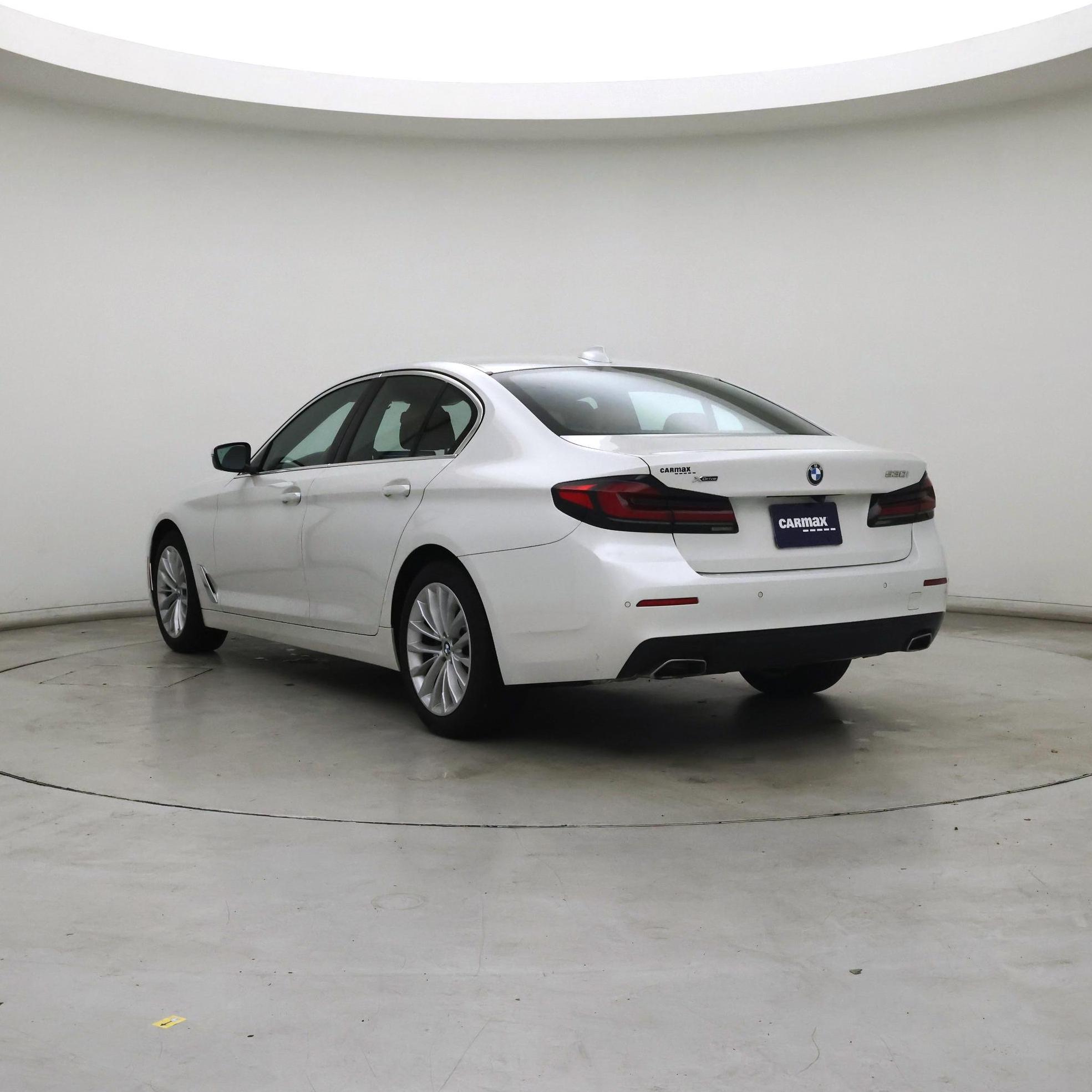 Thumbnail: 2023 BMW 5 Series - 2