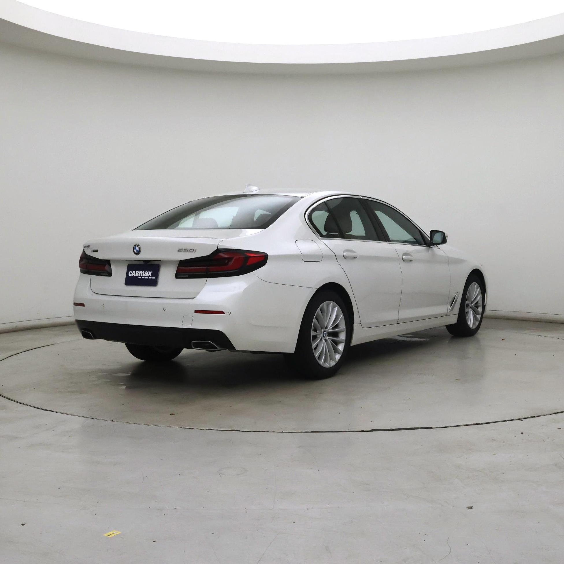 Thumbnail: 2023 BMW 5 Series - 8