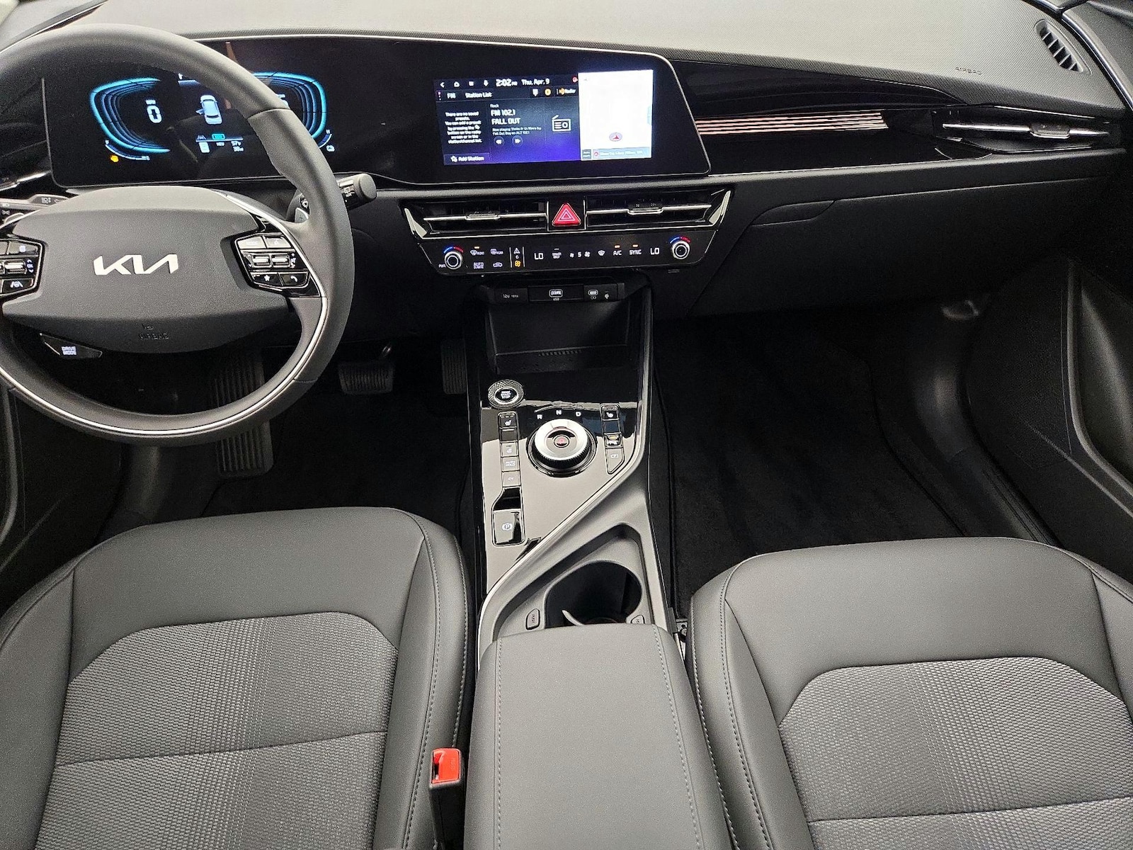 2025 Kia Niro EX - Photo 10