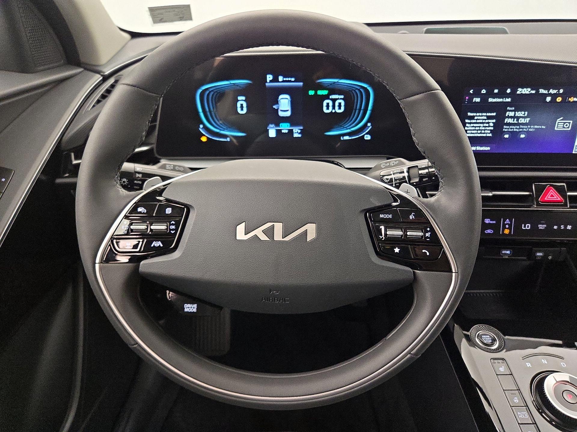 Thumbnail: 2025 Kia Niro - 10