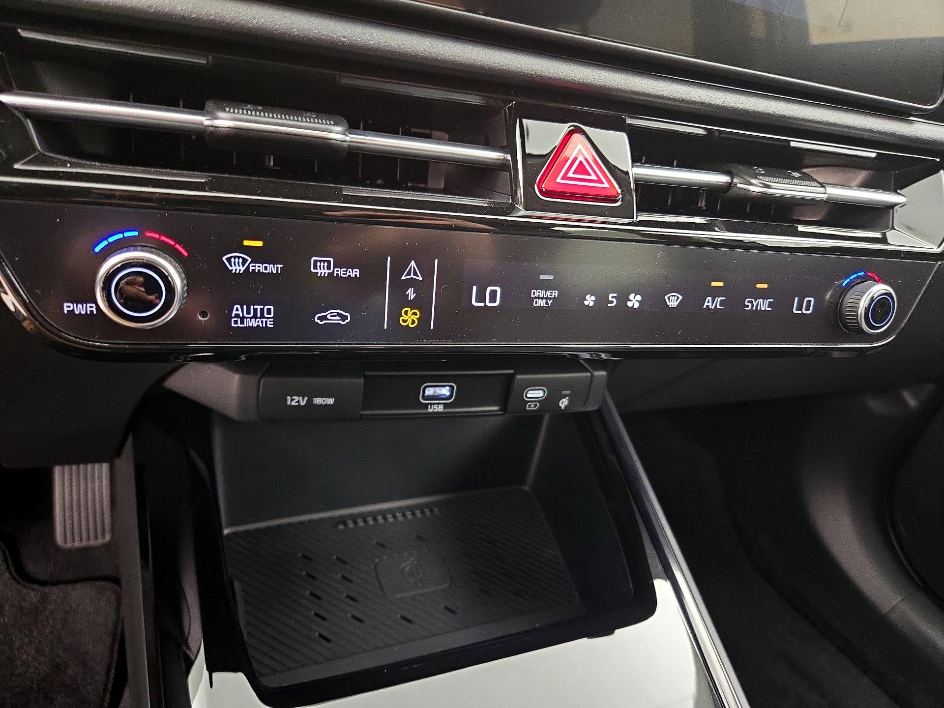 Thumbnail: 2025 Kia Niro - 17