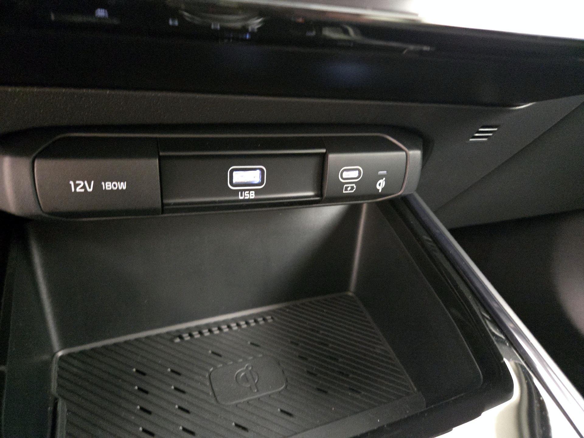 Thumbnail: 2025 Kia Niro - 19