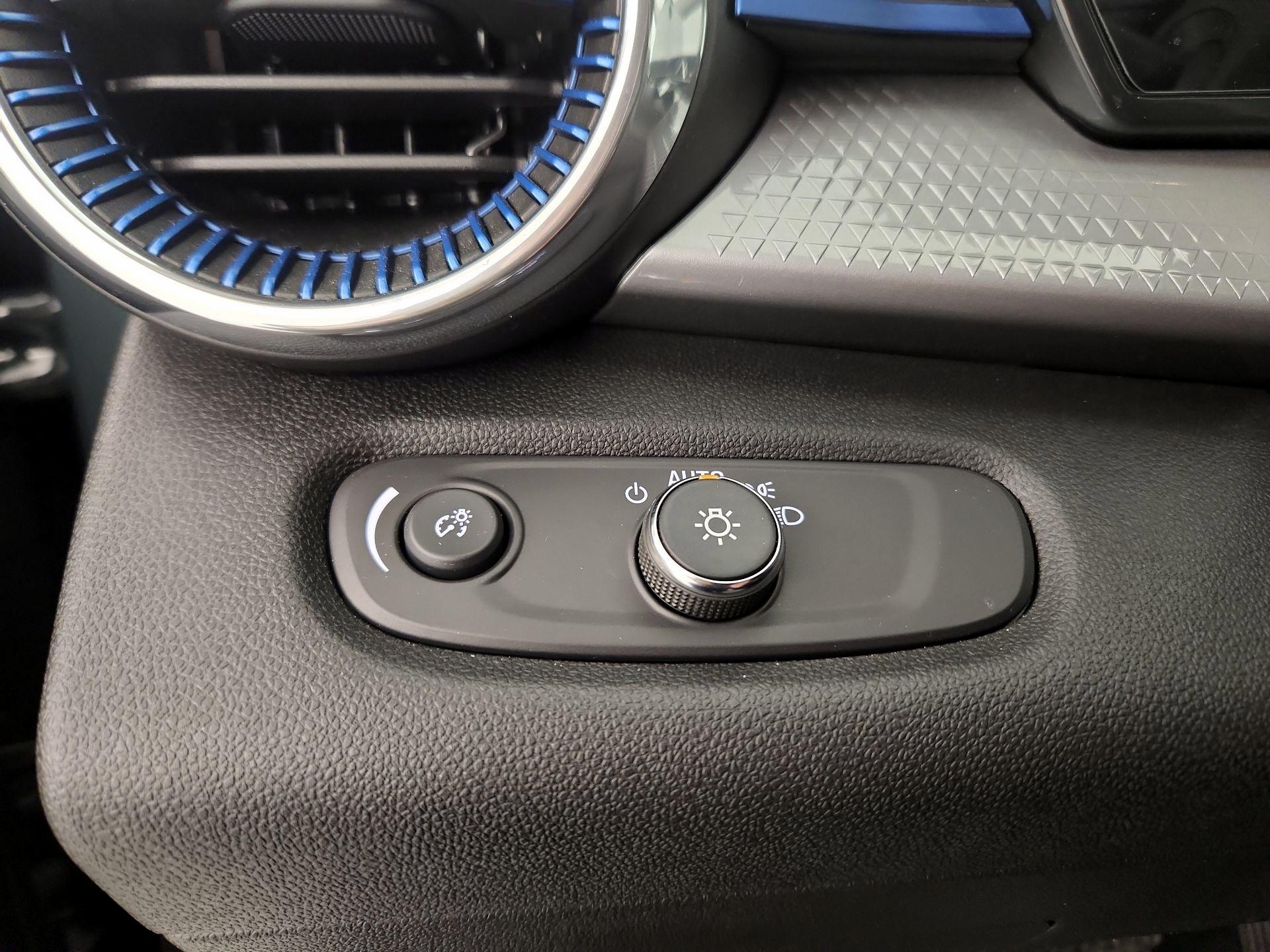 Thumbnail: 2025 Chevrolet Trax - 13