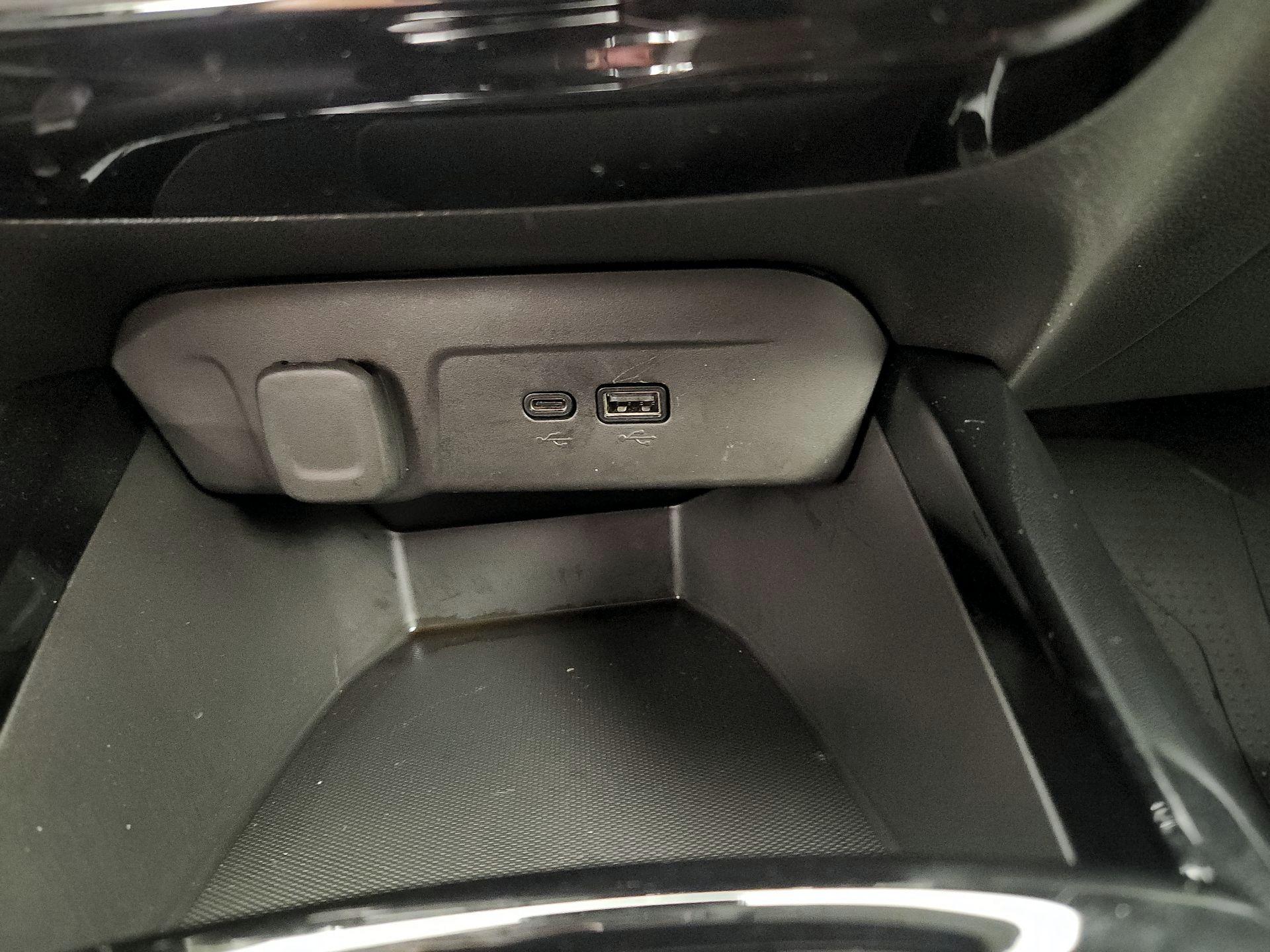 Thumbnail: 2025 Chevrolet Trax - 18