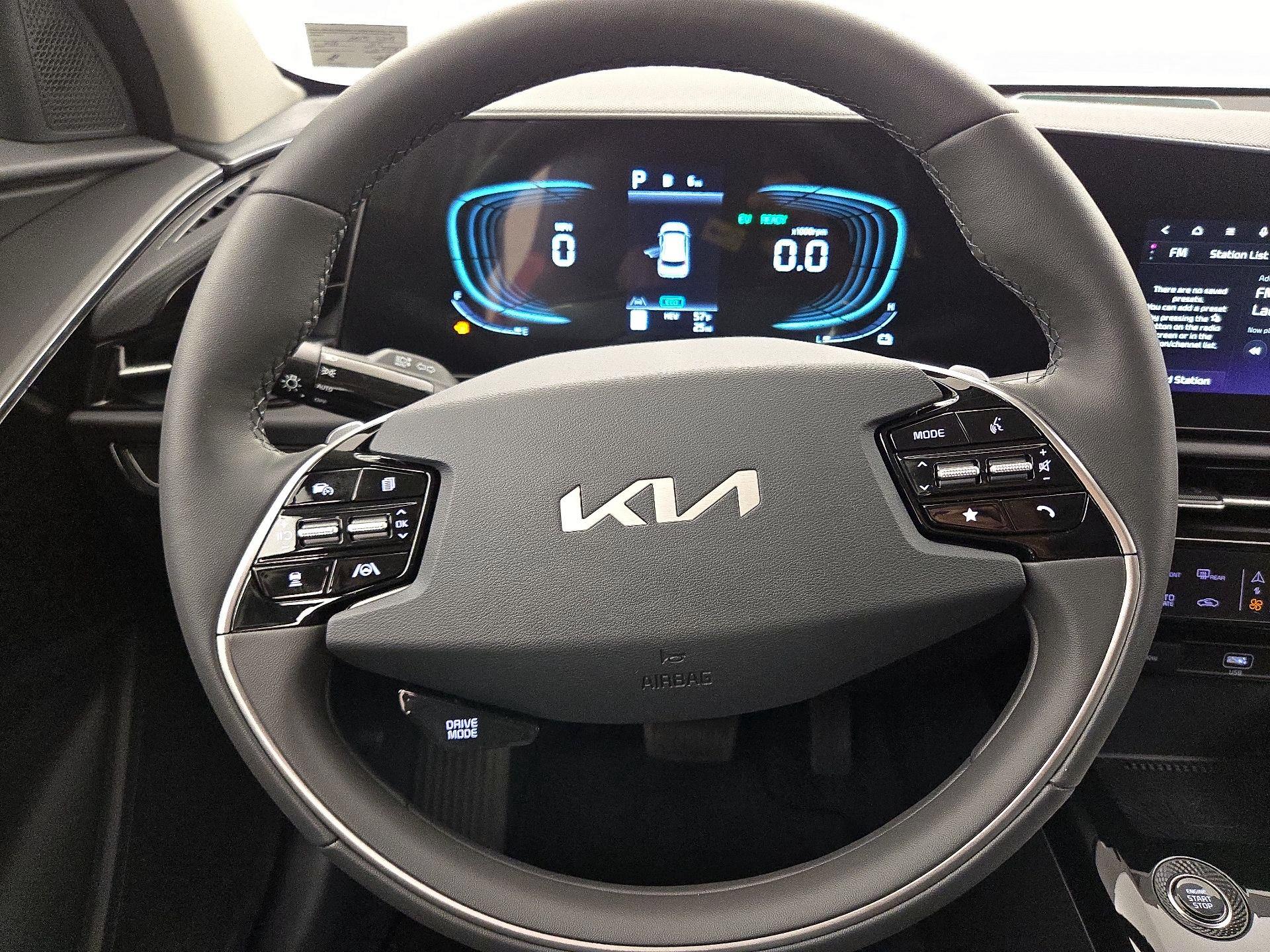 Thumbnail: 2025 Kia Niro - 10