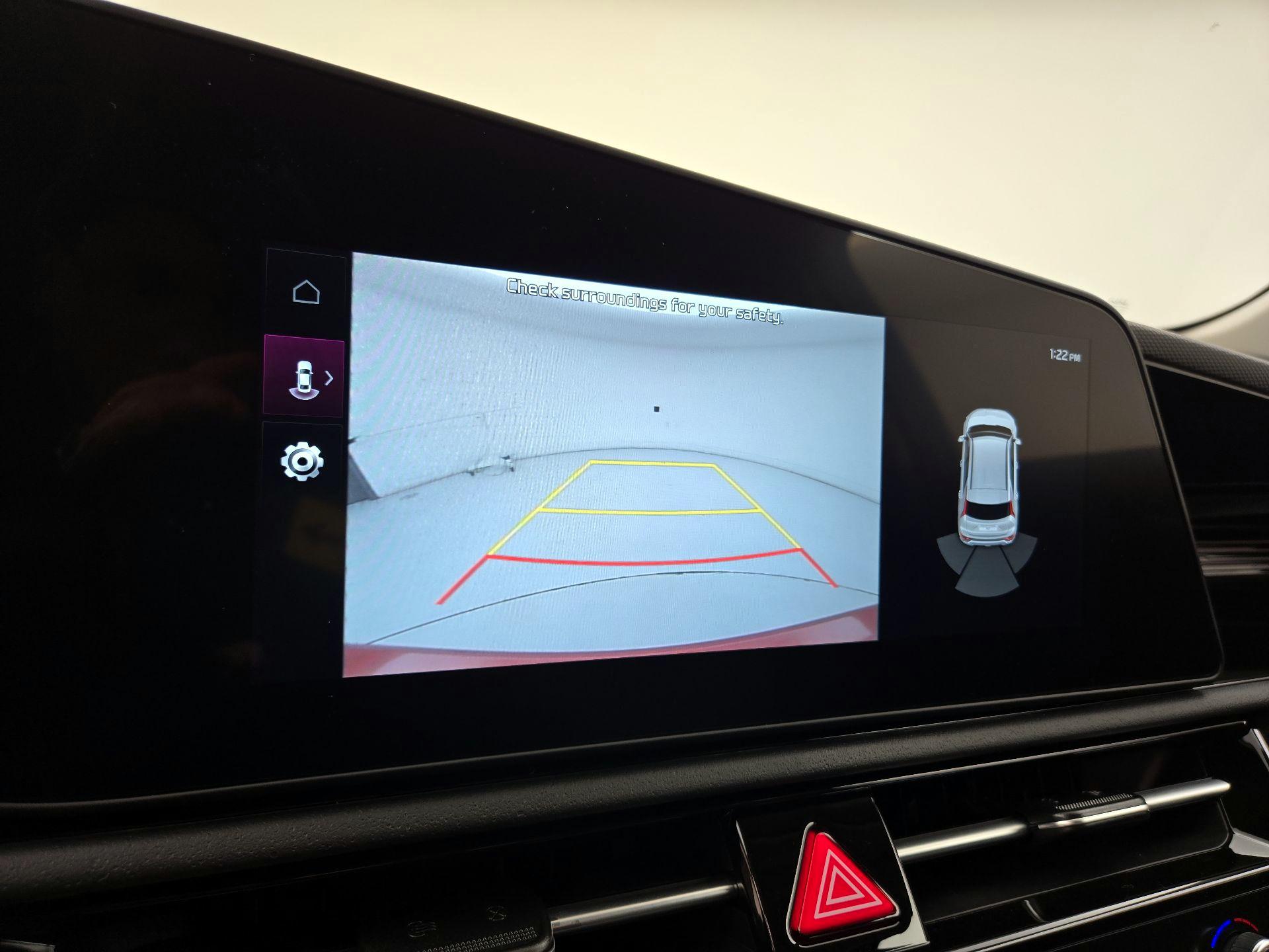 Thumbnail: 2025 Kia Niro - 15