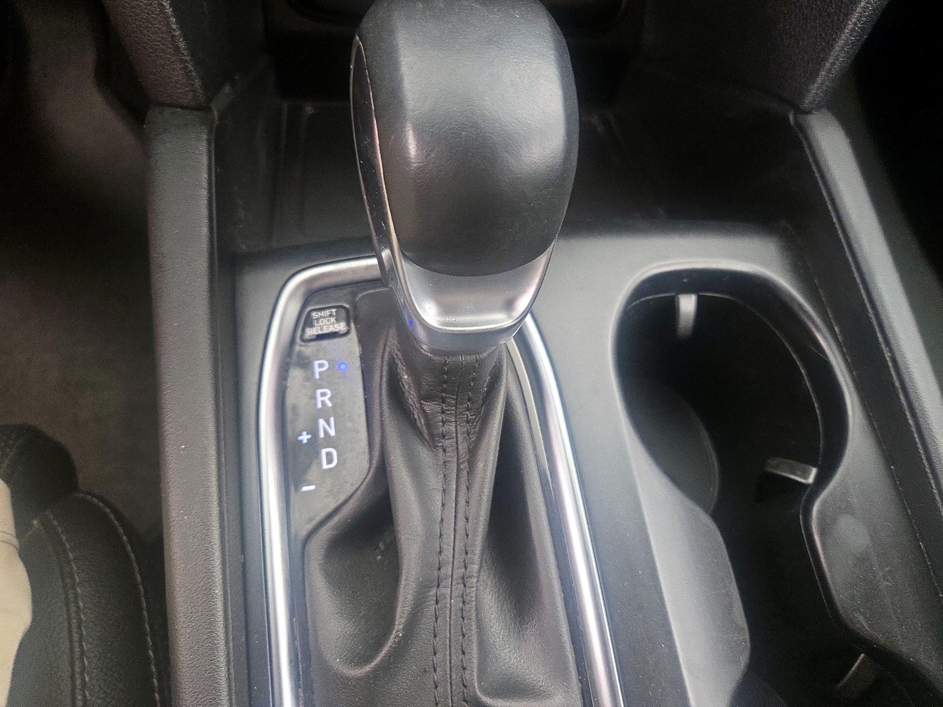 Thumbnail: 2020 Hyundai Santa Fe - 18