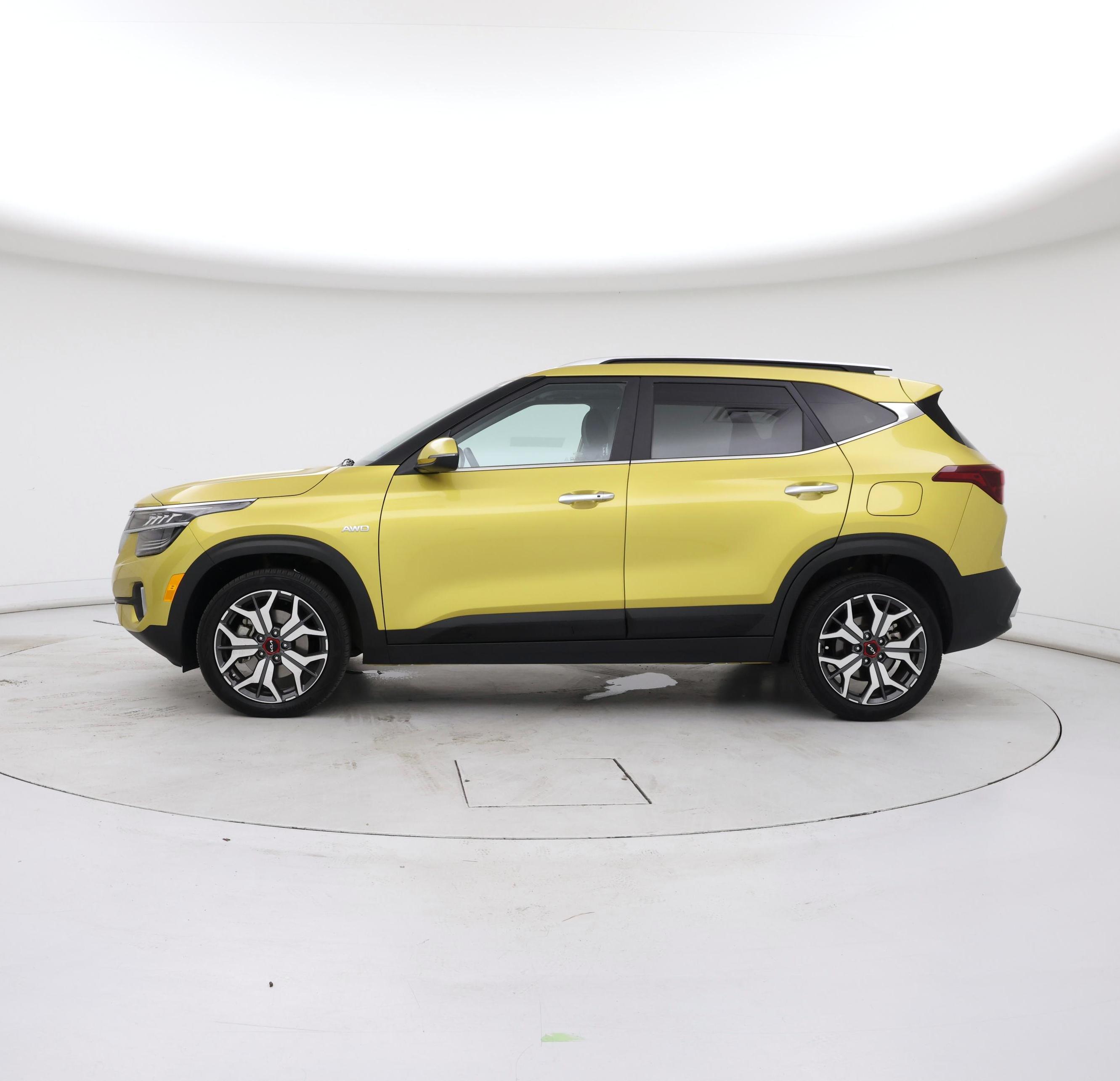 Thumbnail: 2022 Kia Seltos - 3