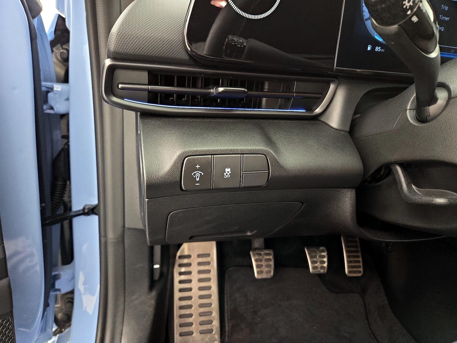 Thumbnail: 2025 Hyundai Elantra - 13