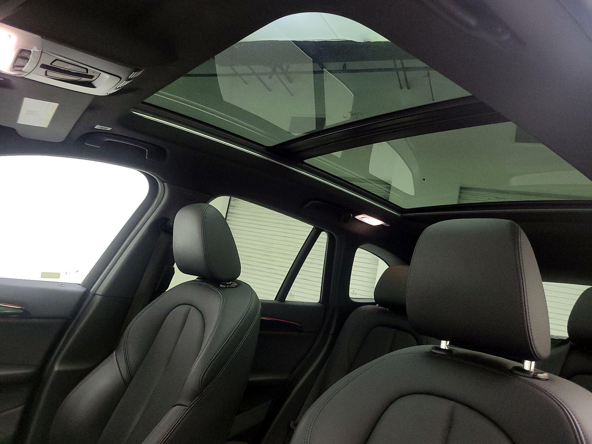 Thumbnail: 2018 BMW X1 - 18
