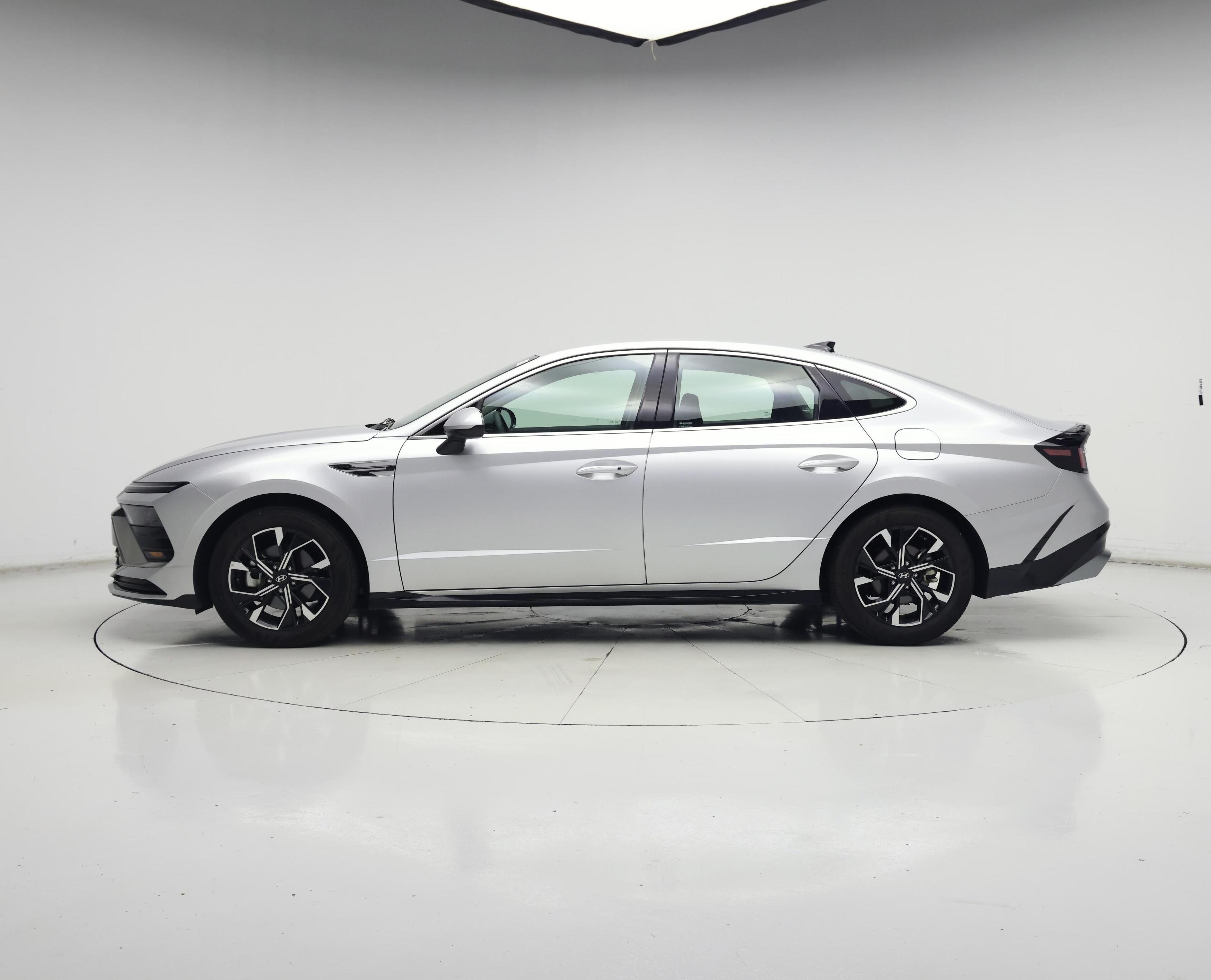 Thumbnail: 2025 Hyundai Sonata - 3