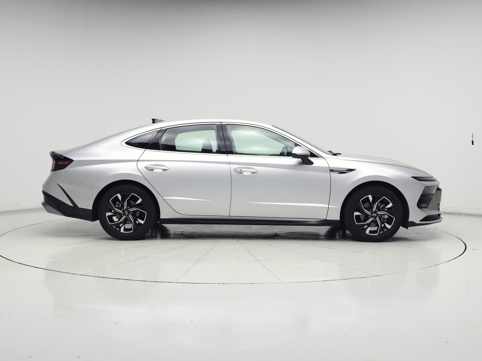 2025 Hyundai Sonata SEL - Photo 8