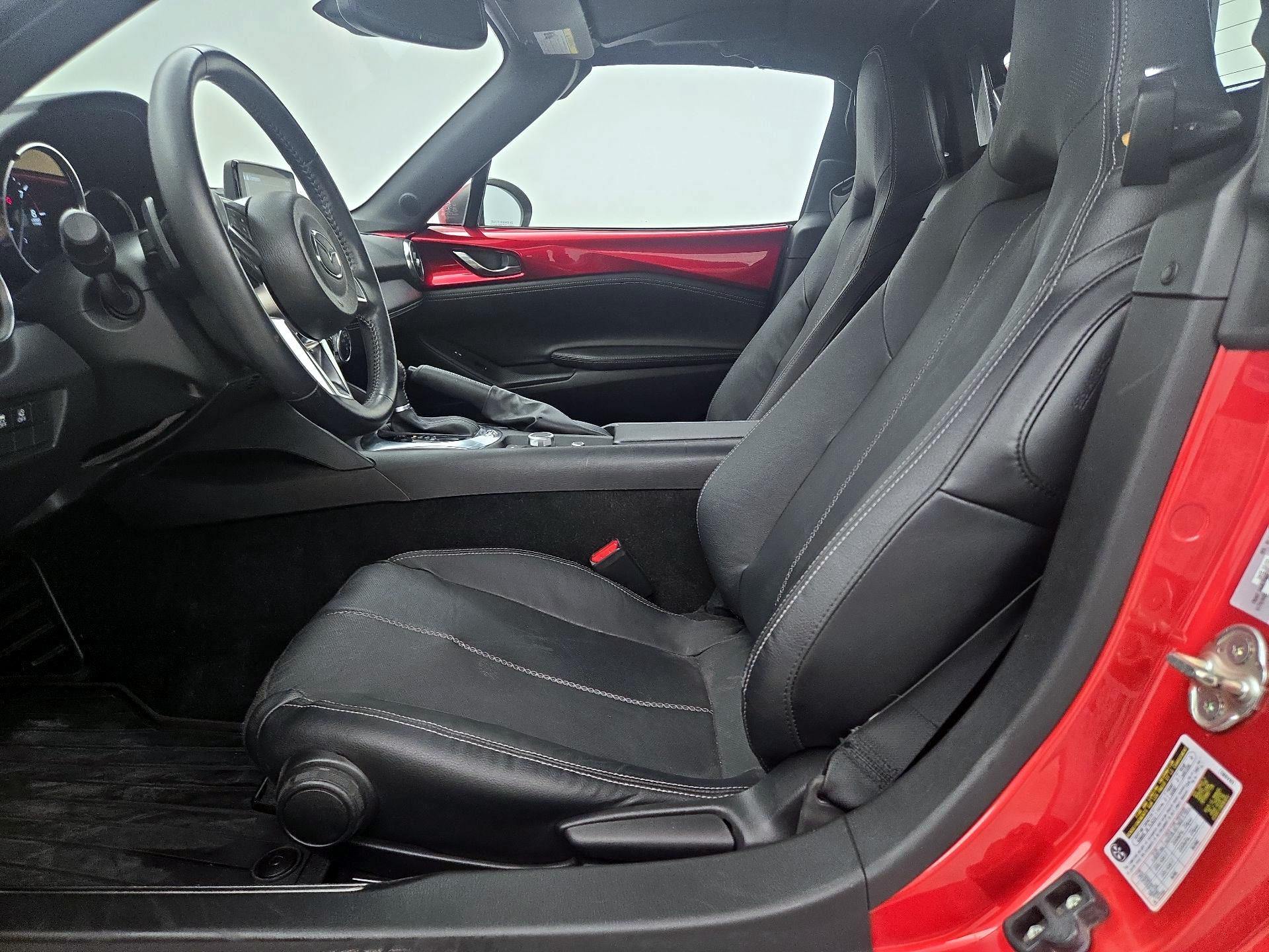 Thumbnail: 2022 Mazda MX-5 Miata - 11