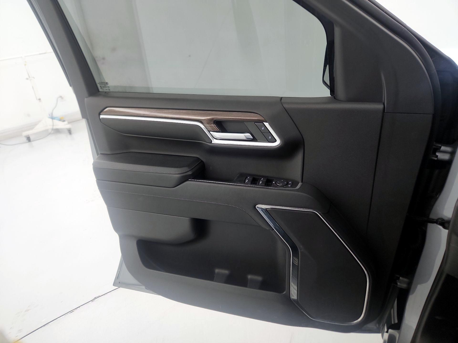 Thumbnail: 2023 Chevrolet Silverado 1500 - 12