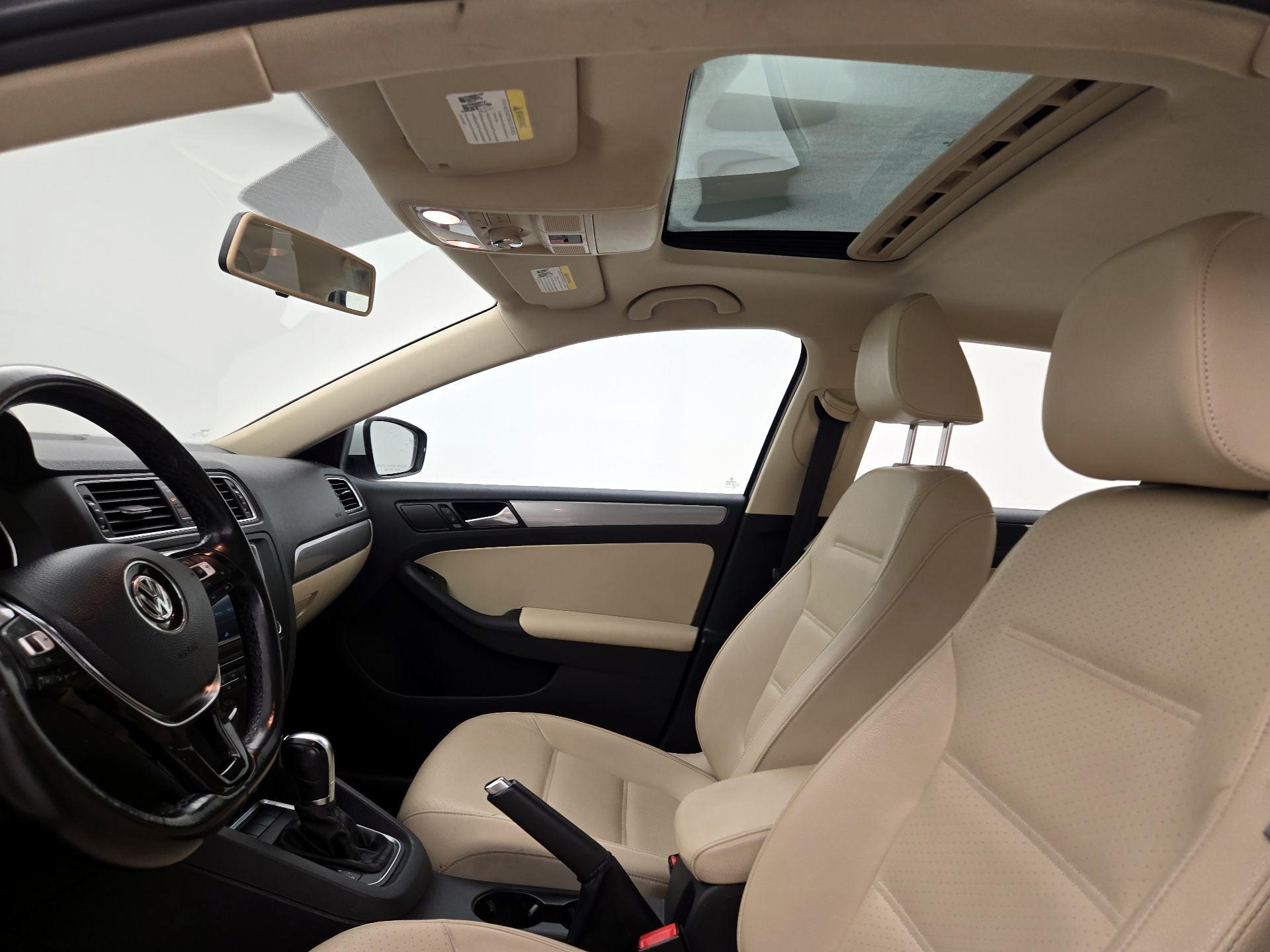 Thumbnail: 2017 Volkswagen Jetta - 19