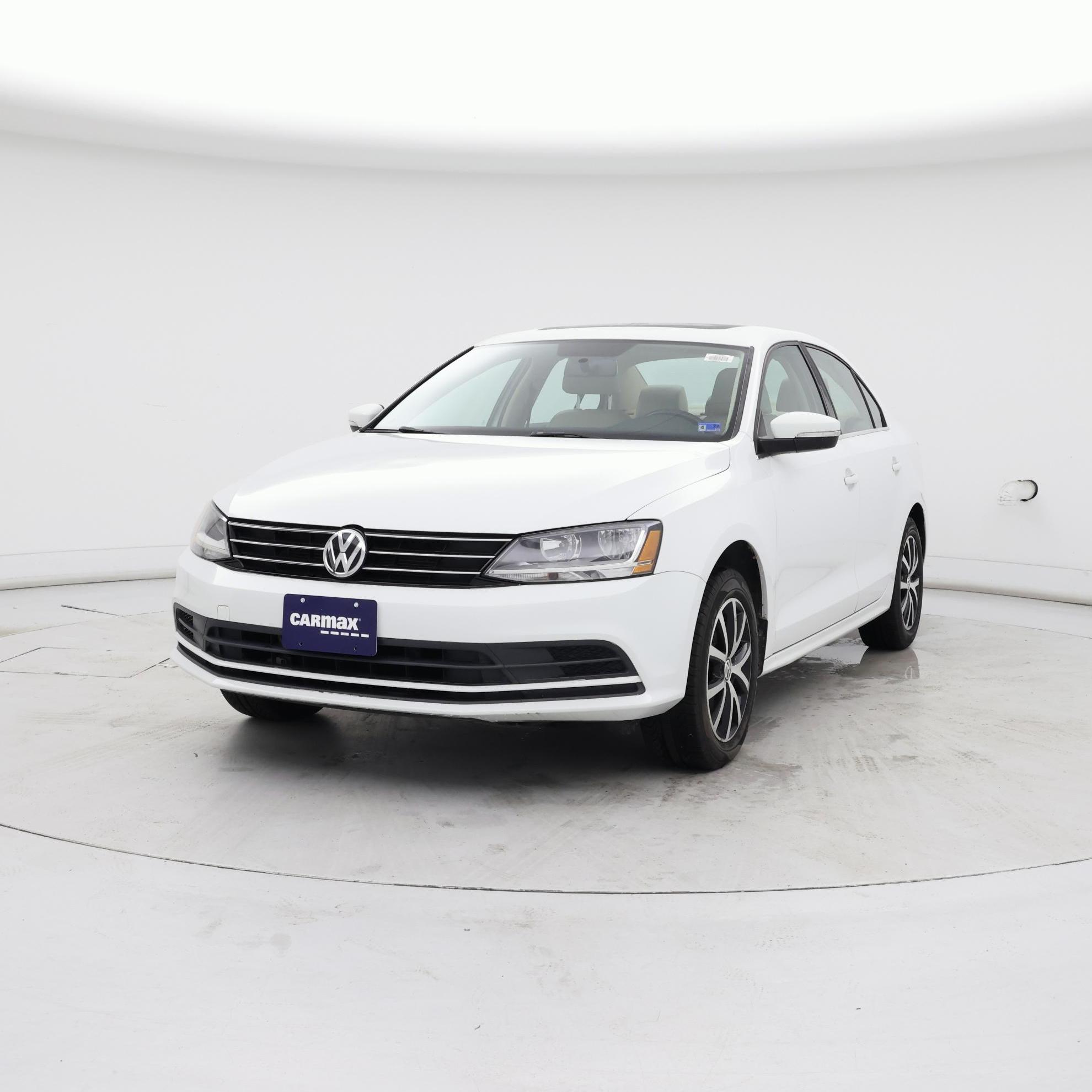 Thumbnail: 2017 Volkswagen Jetta - 4