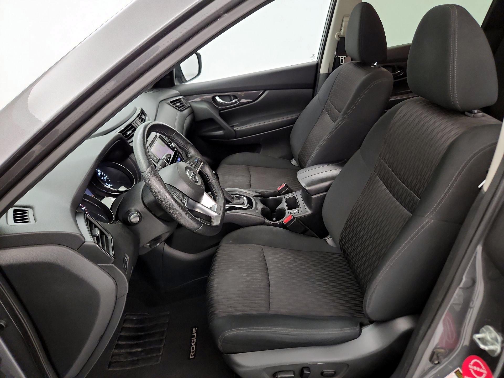 Thumbnail: 2019 Nissan Rogue - 11