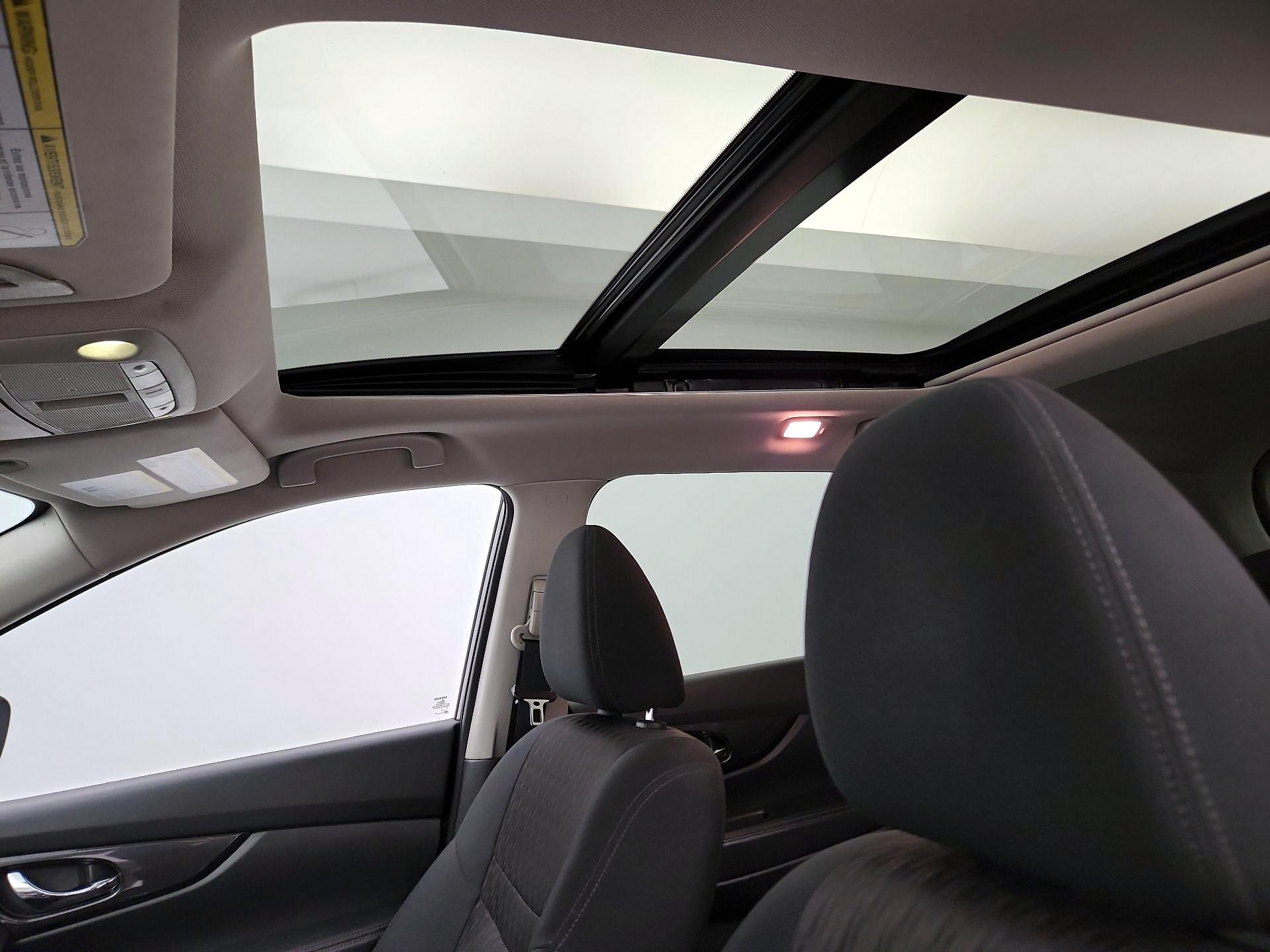 Thumbnail: 2019 Nissan Rogue - 20