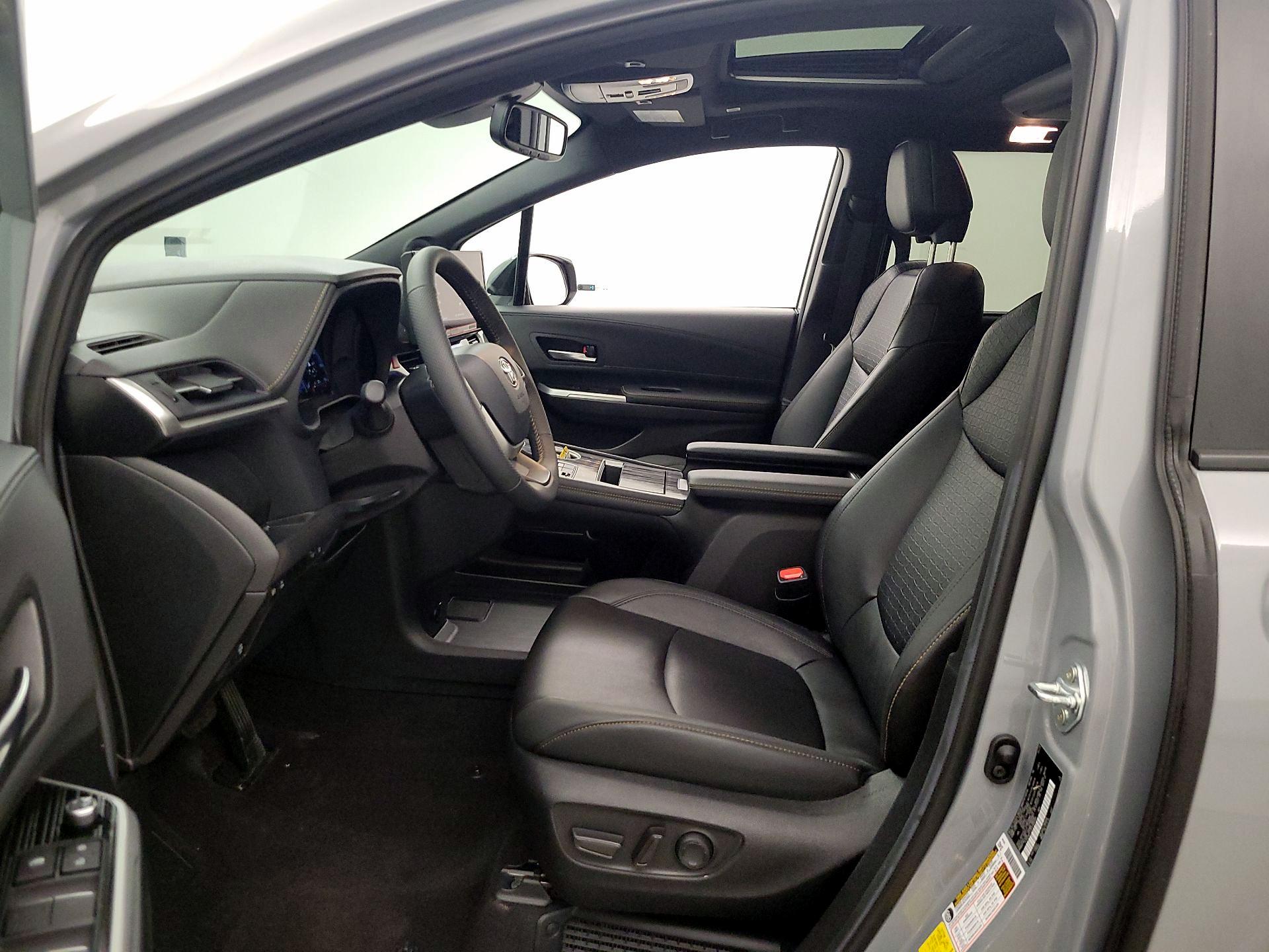 Thumbnail: 2025 Toyota Sienna - 11