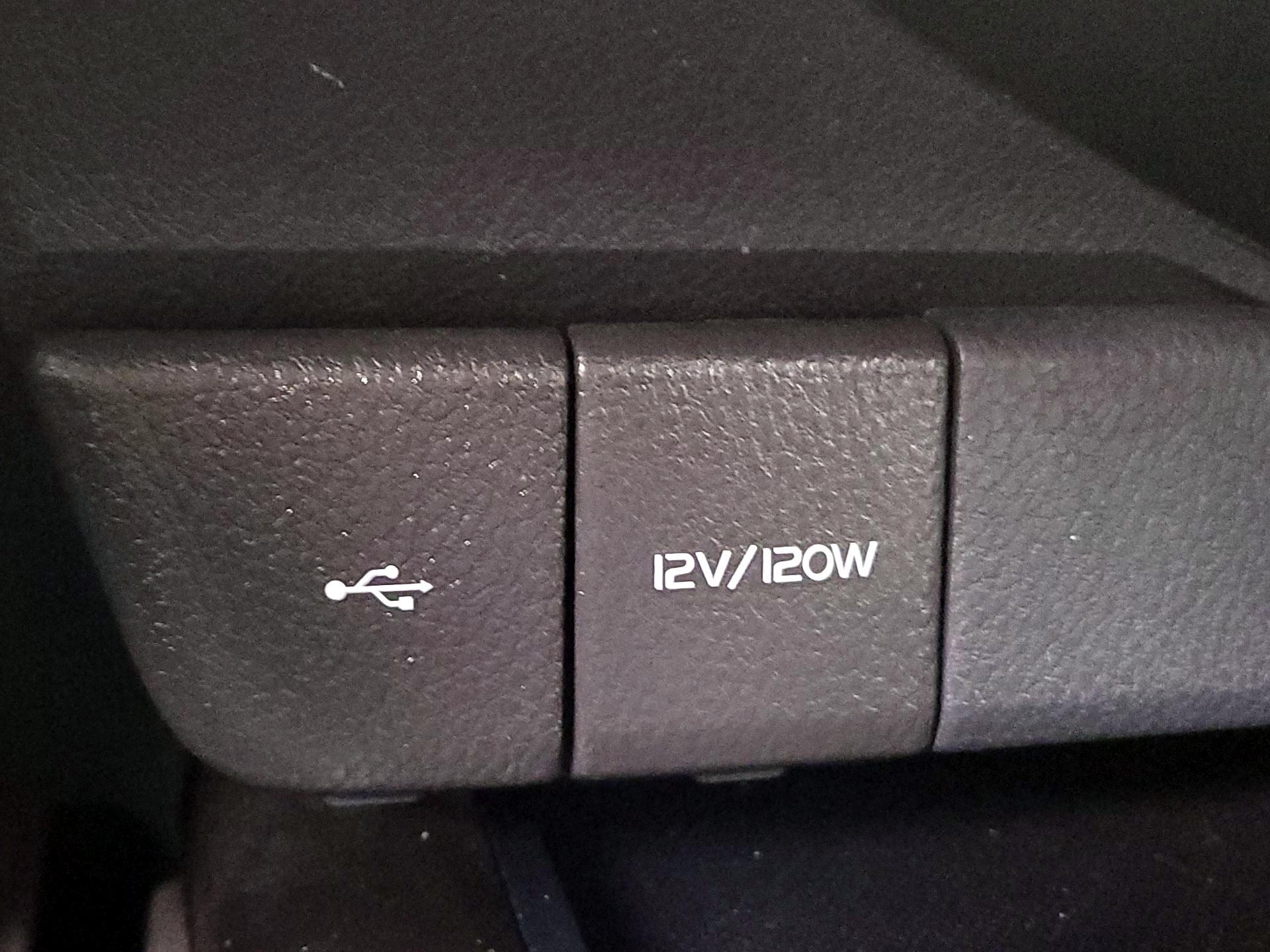 Thumbnail: 2023 Toyota Camry - 18