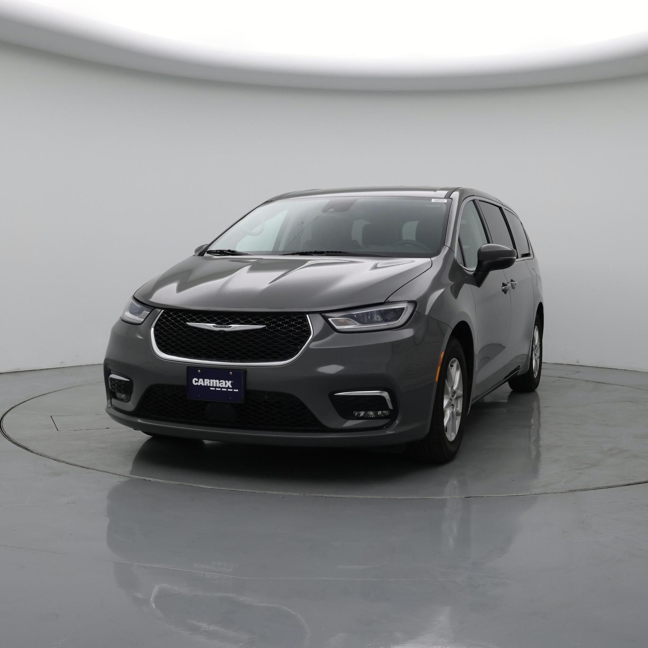 Thumbnail: 2023 Chrysler Pacifica - 4