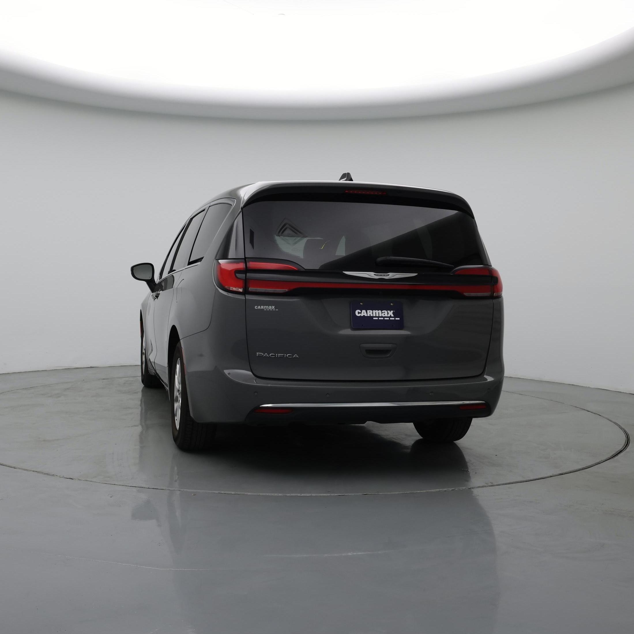 Thumbnail: 2023 Chrysler Pacifica - 6