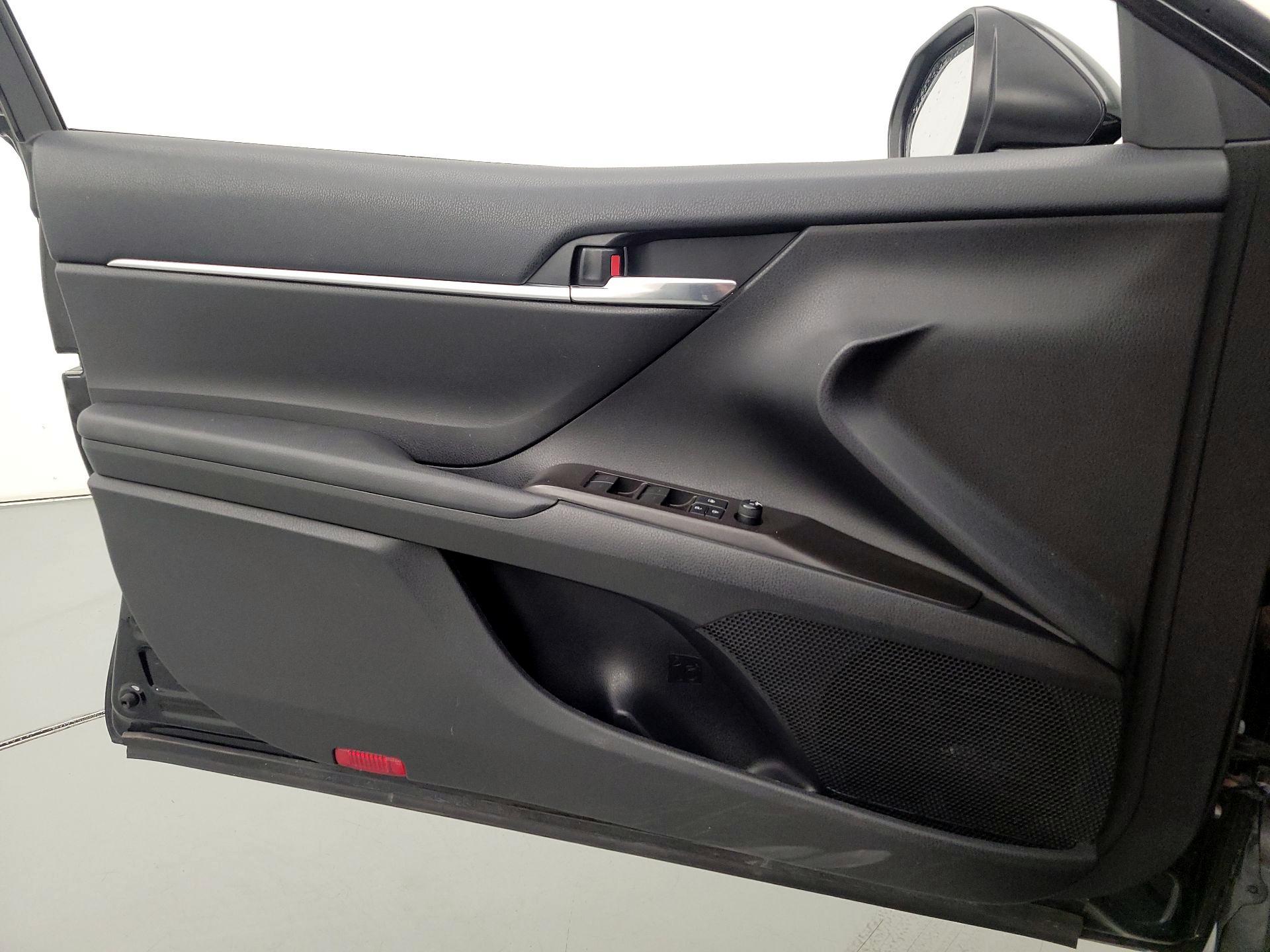 Thumbnail: 2023 Toyota Camry - 12