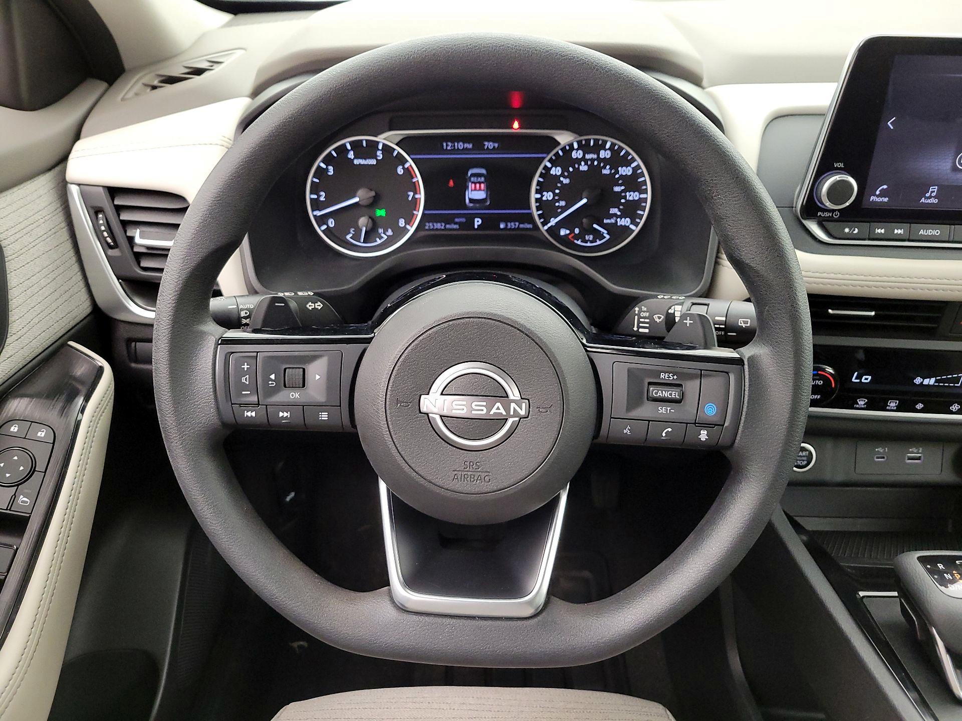 Thumbnail: 2023 Nissan Rogue - 10