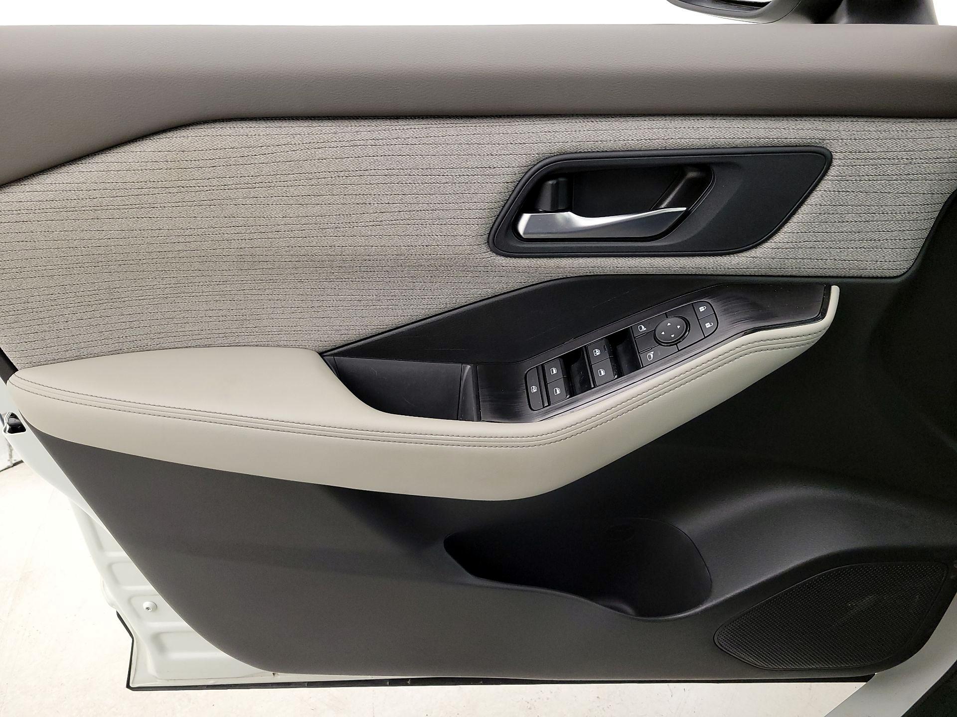 Thumbnail: 2023 Nissan Rogue - 12