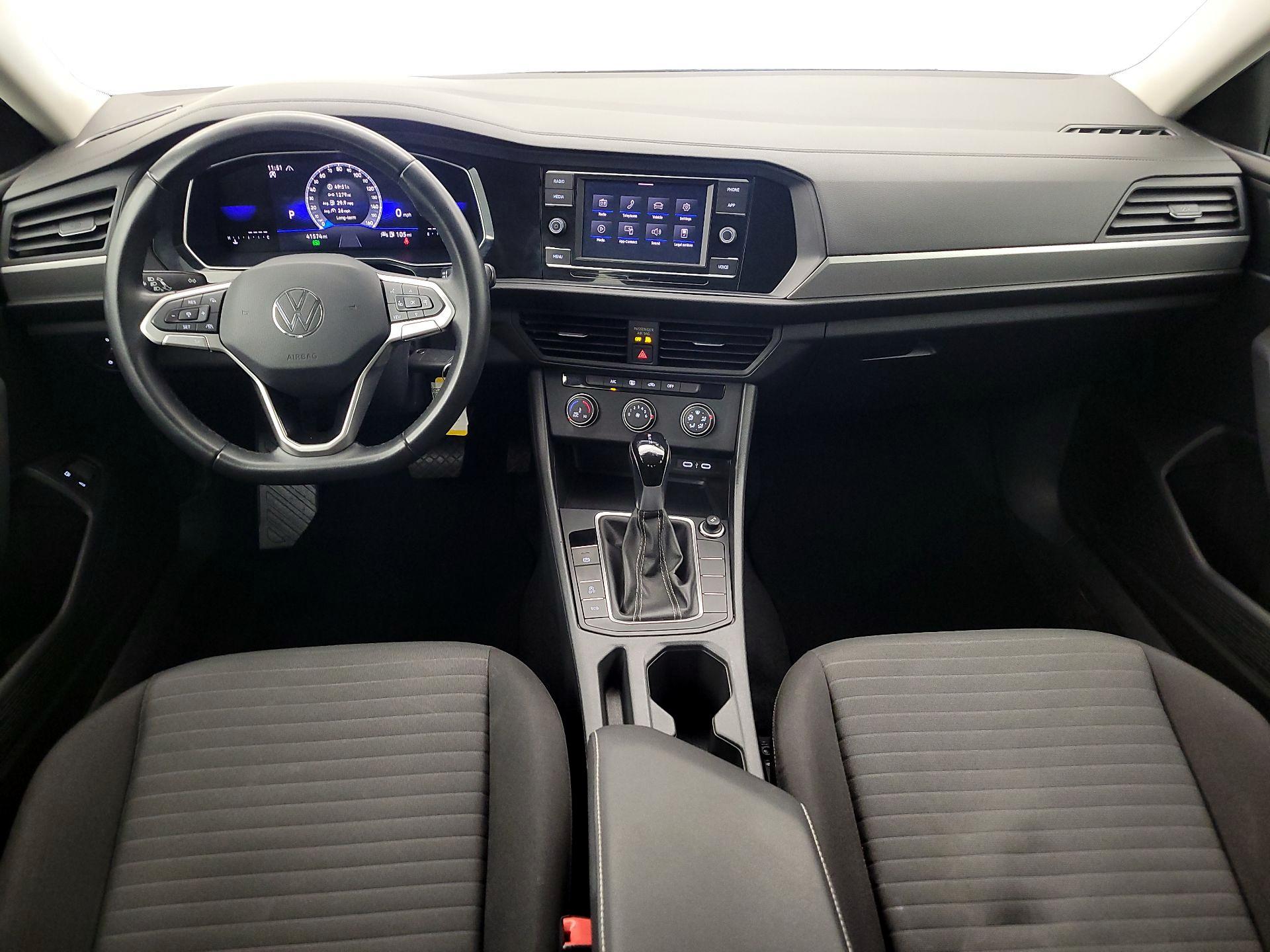 Thumbnail: 2024 Volkswagen Jetta - 9