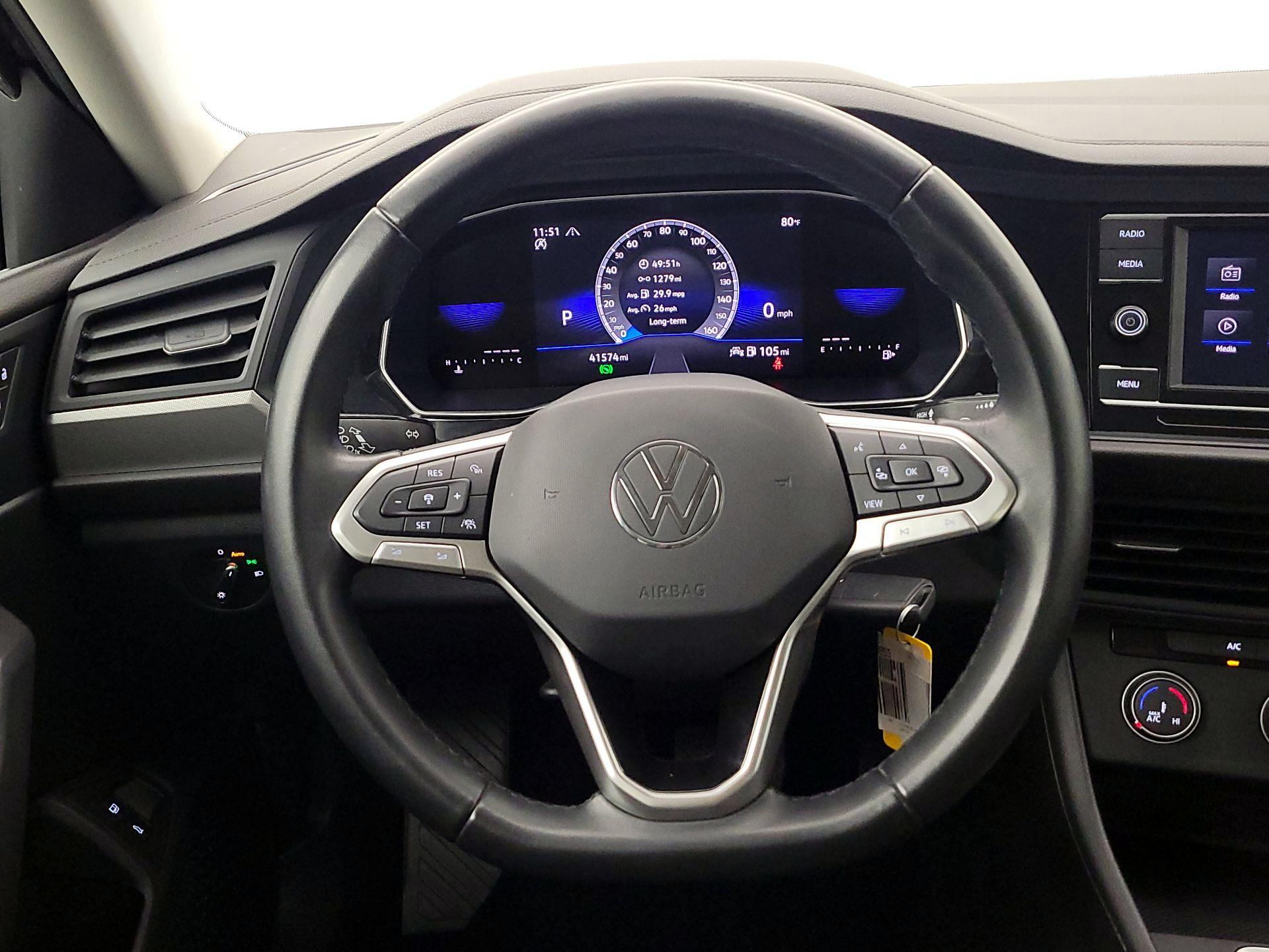 Thumbnail: 2024 Volkswagen Jetta - 10