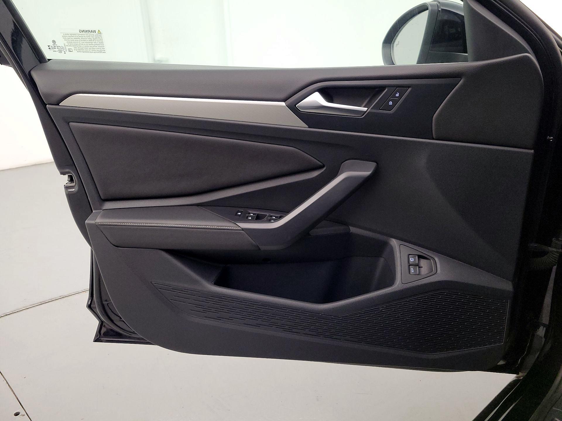 Thumbnail: 2024 Volkswagen Jetta - 12