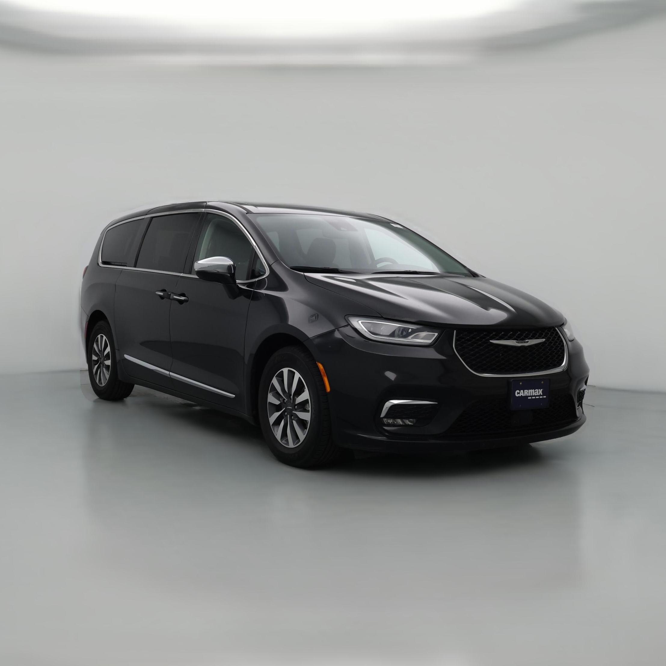 Thumbnail: 2023 Chrysler Pacifica - 1